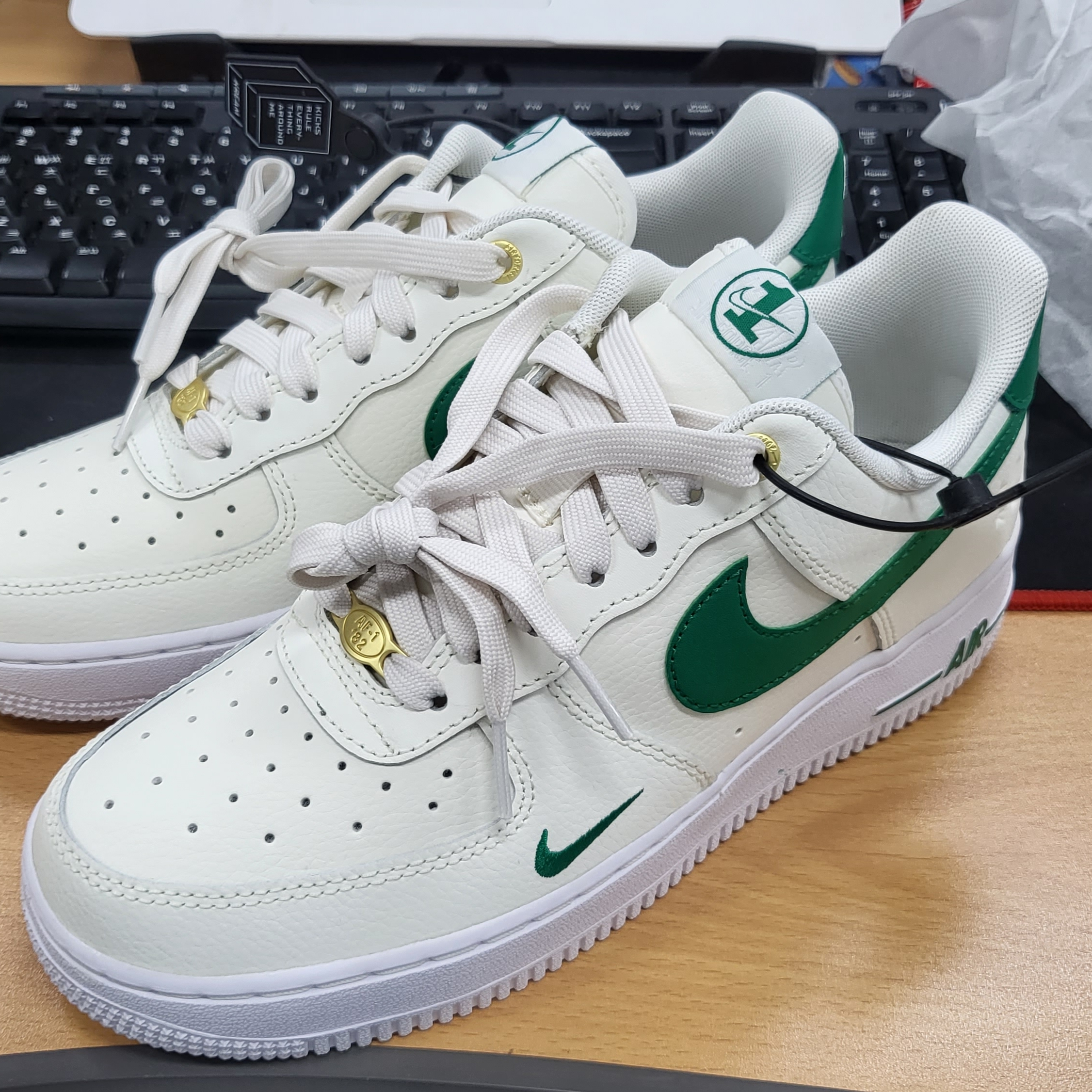 (W) Nike Air Force 1 '07 SE 40th Anniversary Join Forces Sail Malachite 착용 스타일 - 1