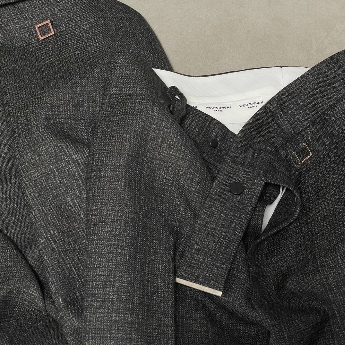 Wooyoungmi Wool Double Jacket Brown, Wooyoungmi Wool Cabra Crop Trousers Brown - 22FW 착용 스타일