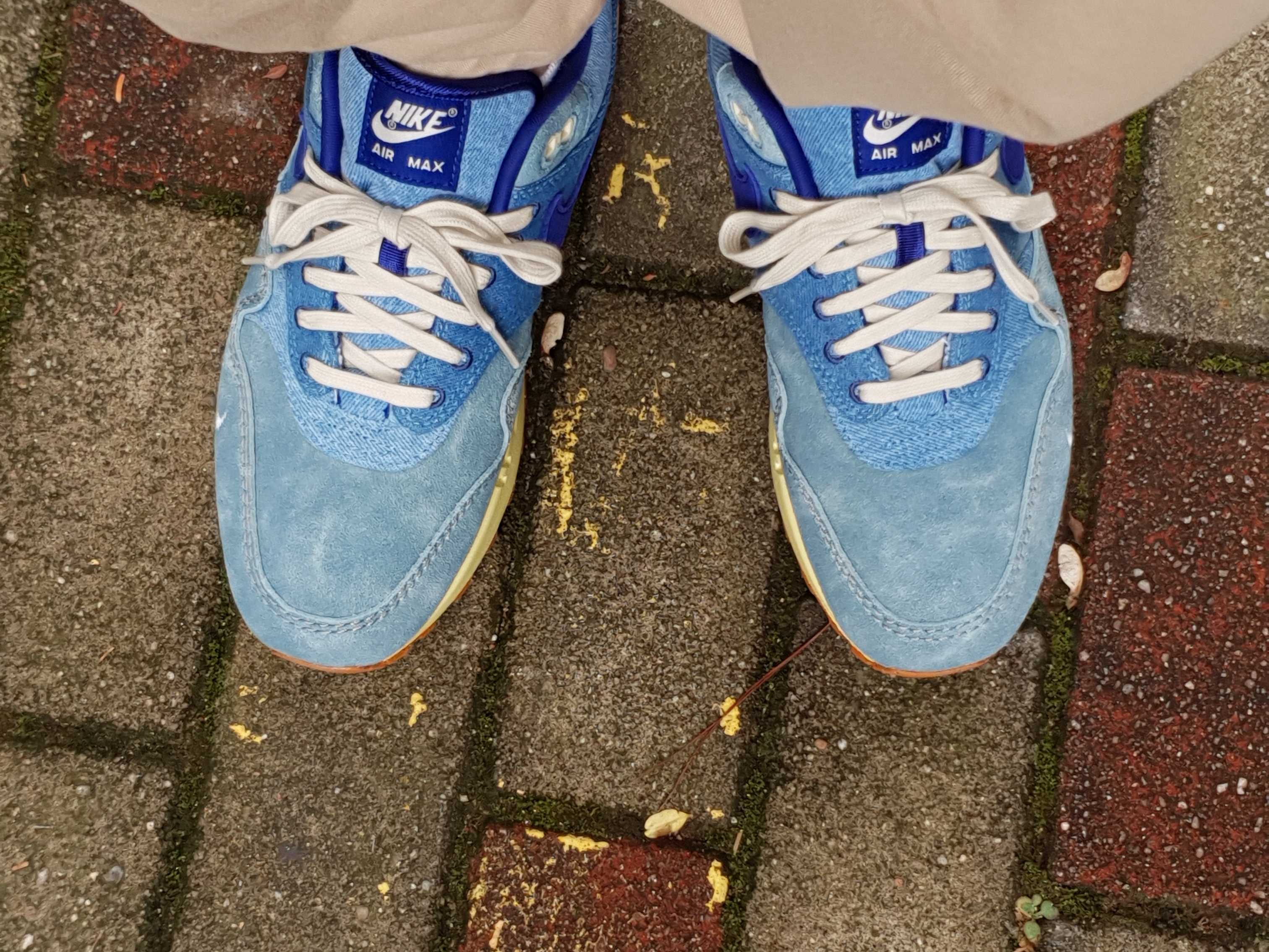 Nike Air Max 1 Premium Dirty Denim 착용 스타일 - 2