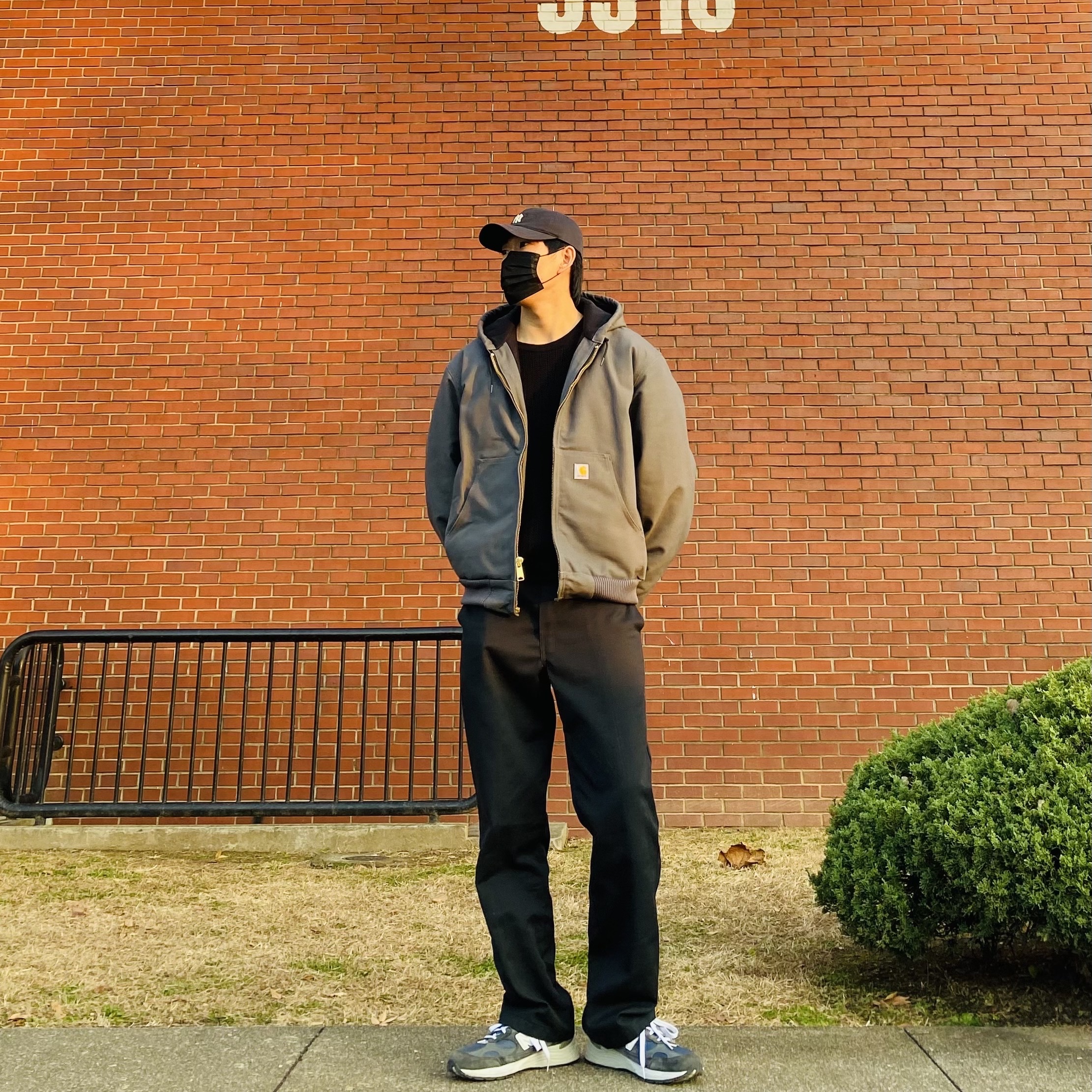 New Balance 992 Made in USA Navy 착용 스타일 - 1