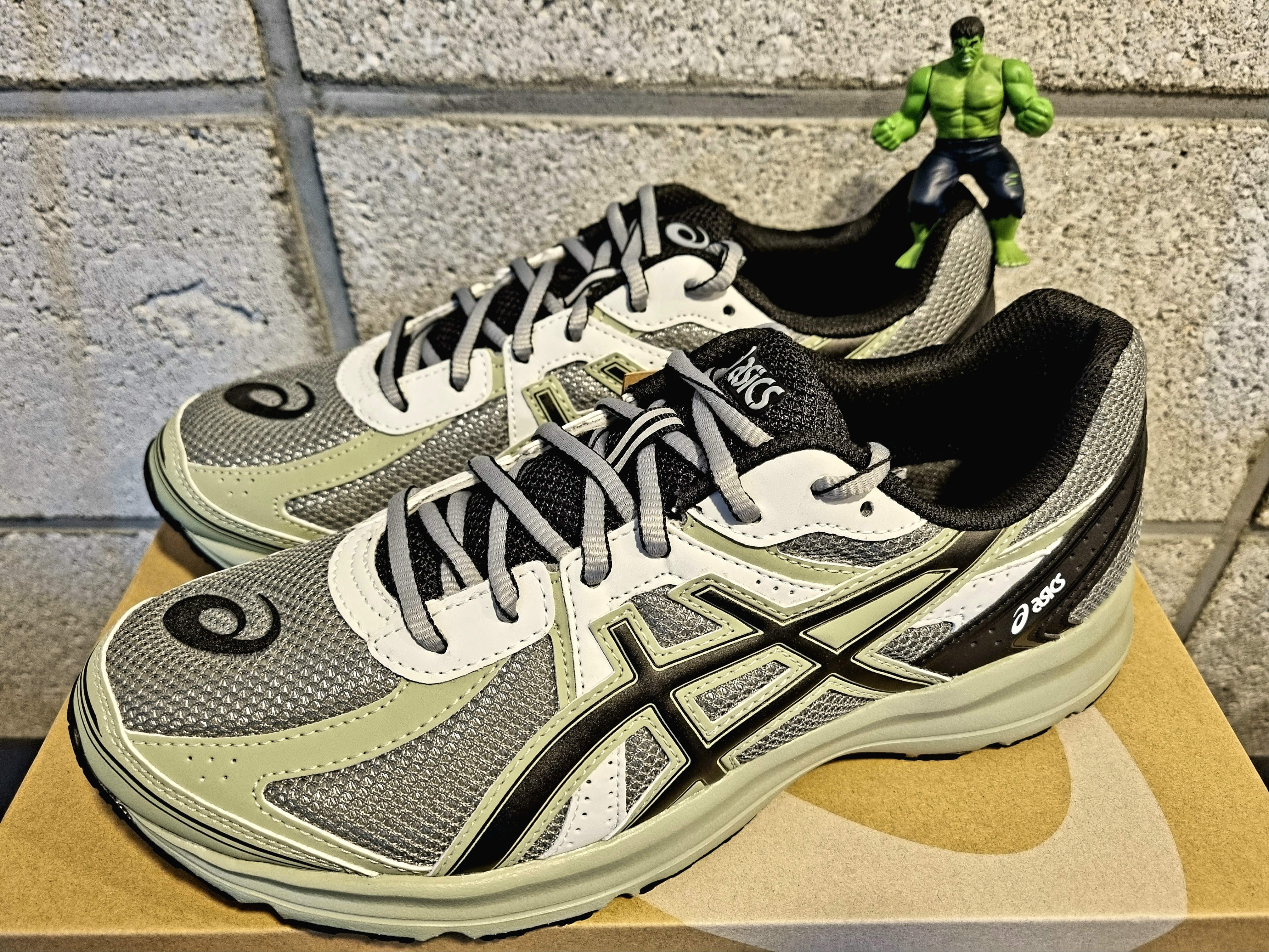 Asics Jog 100 S Sheet Rock - 2E Wide 착용 스타일 - 1