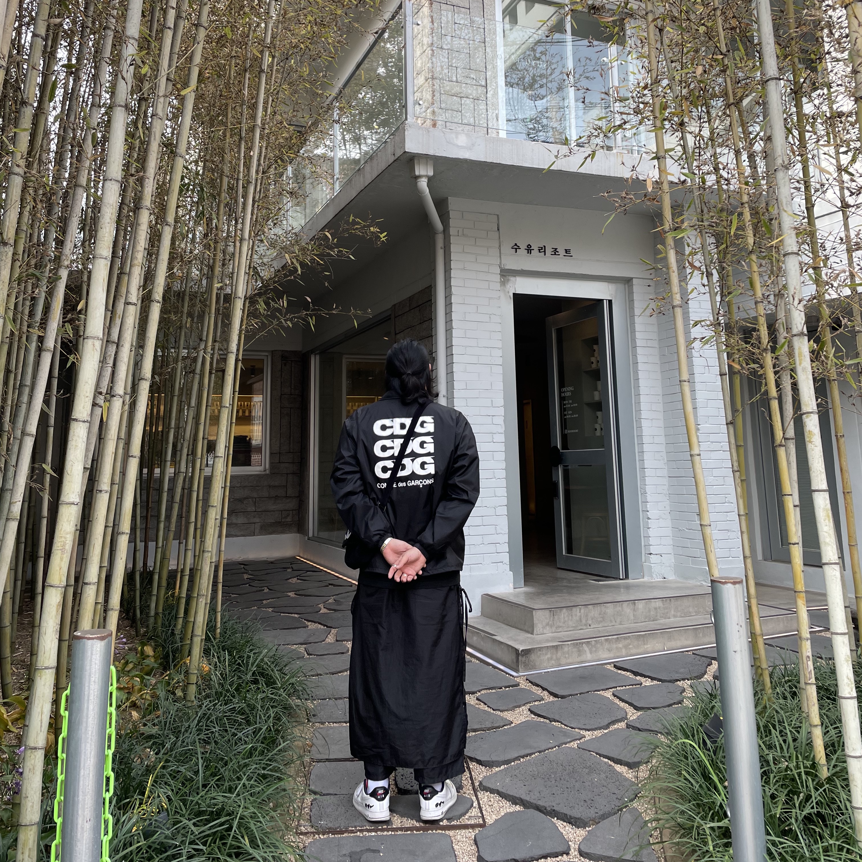 CDG Logo Coach Jacket Black, Effector Fuzz Full Up Black 착용 스타일 - 1