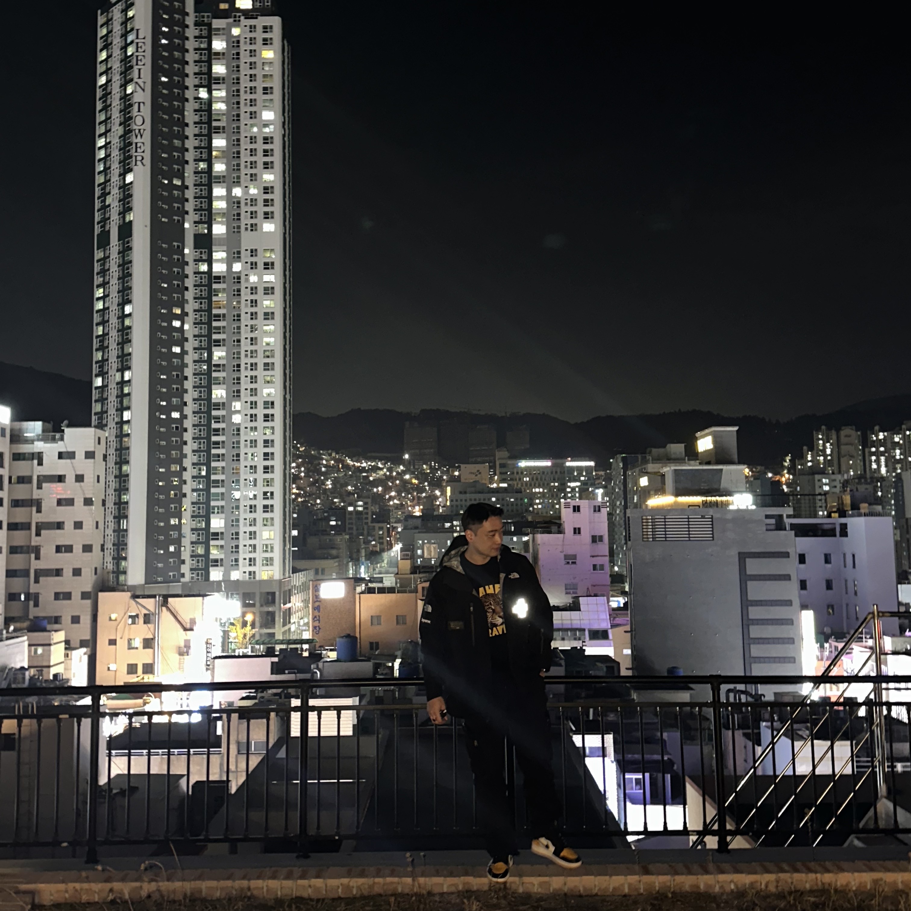 Supreme x The North Face Summit Series Rescue Mountain Pro Jacket Black - 22SS, Jordan 1 Retro High OG Taxi 착용 스타일 - 2