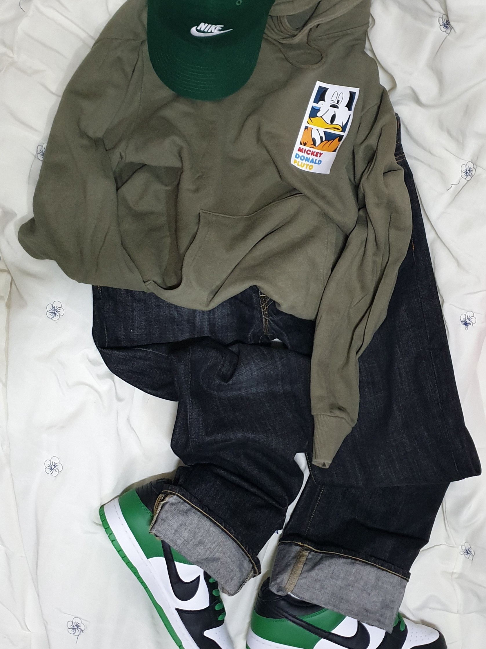 Nike SB Dunk Low Pro Black and Classic Green, Nike Heritage 86 Futura Washed Cap Gorge Green 착용 스타일