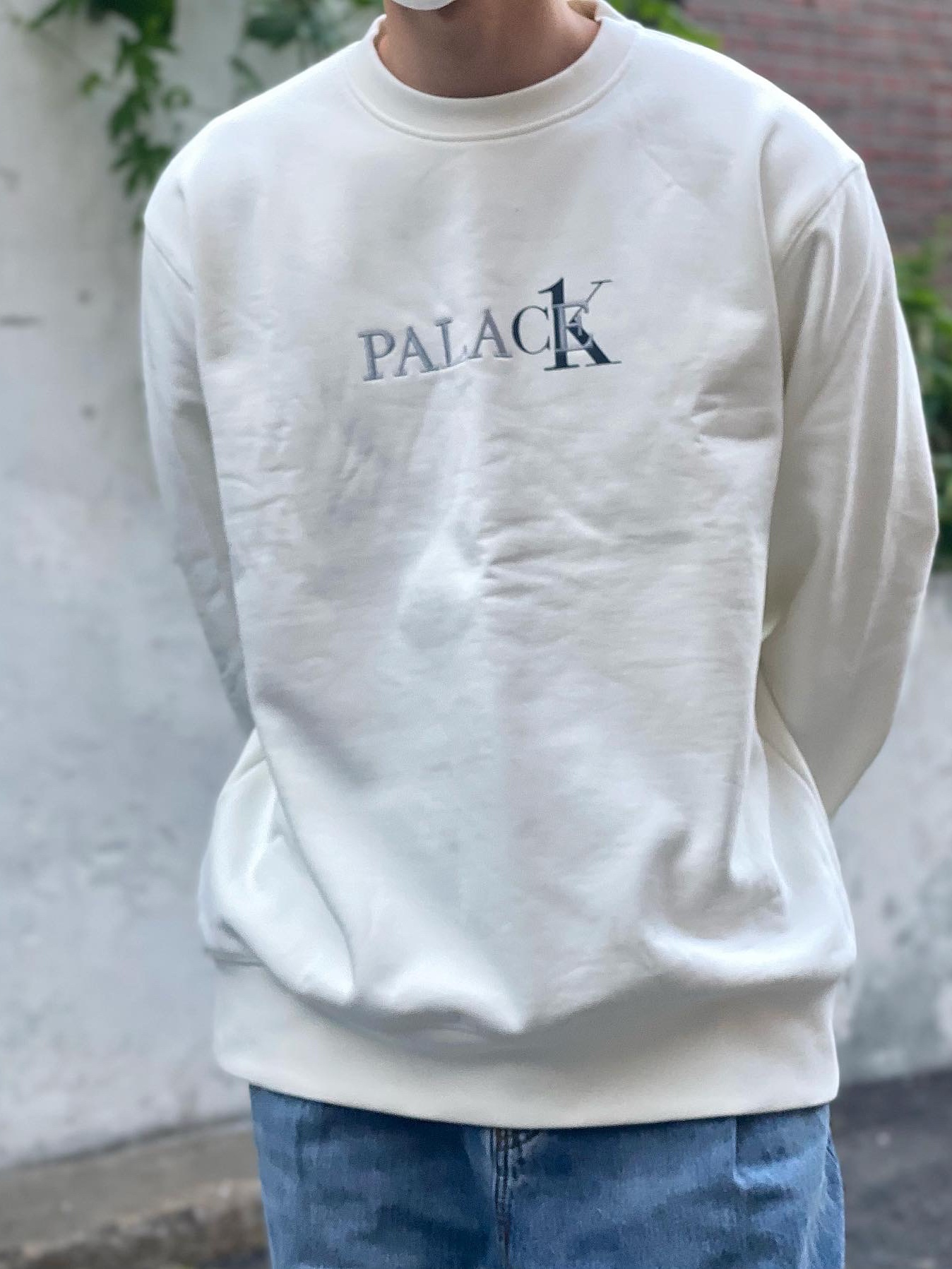 Palace x CK1 Crew Star White - 22SS 착용 스타일 - 4