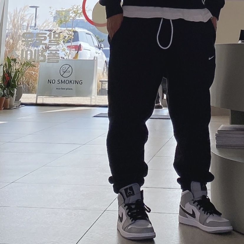 Nike NRG Solo Swoosh Fleece Pants Black White - Asia, Nike NRG Solo Swoosh Full Zip Hoodie Black - Asia 착용 스타일 - 2