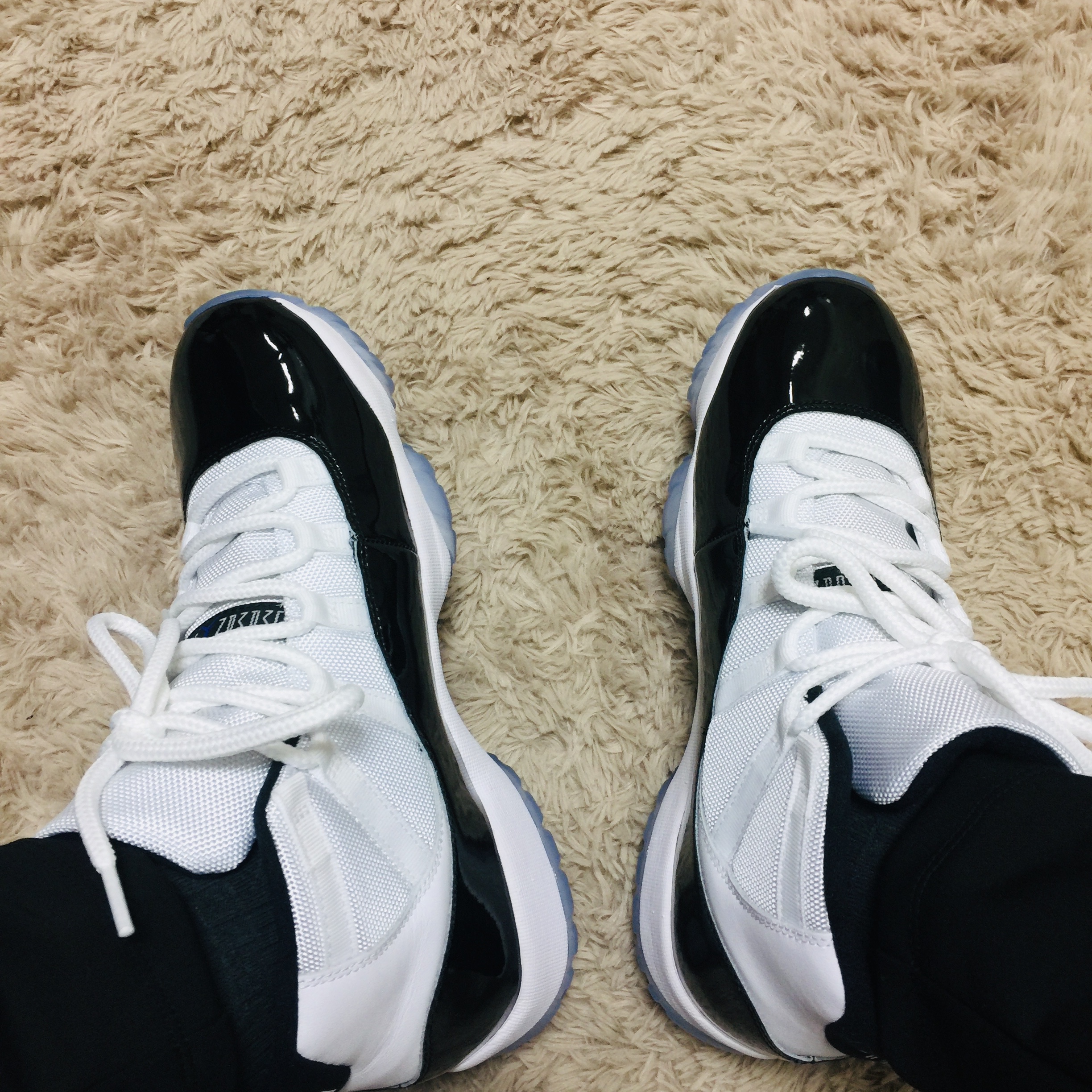 Jordan 11 Retro Concord 2018 착용 스타일 - 1