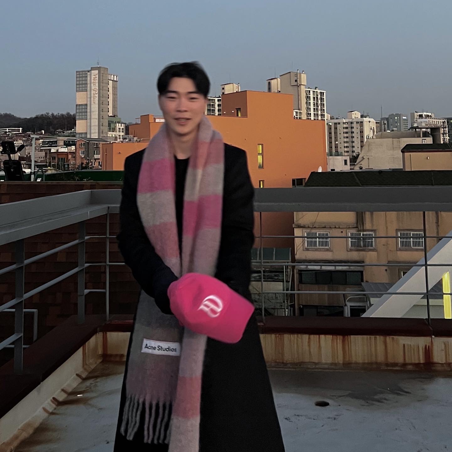 Acne Studios Mohair Check Muffler Fuchsia Lilac Pink, Nike x Supreme Air Force 1 Low Black 착용 스타일 - 4