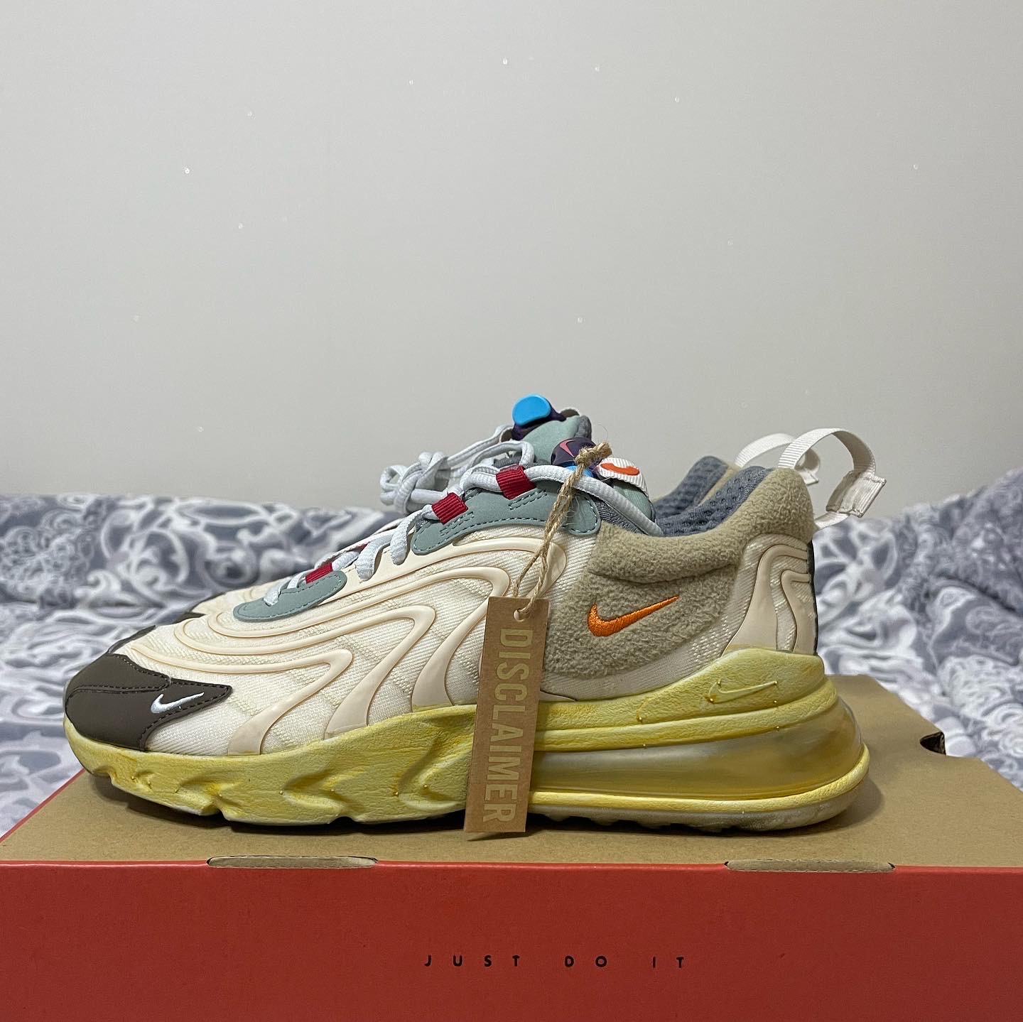 Nike x Travis Scott Air Max 270 React Cactus Trails 착용 스타일 - 1