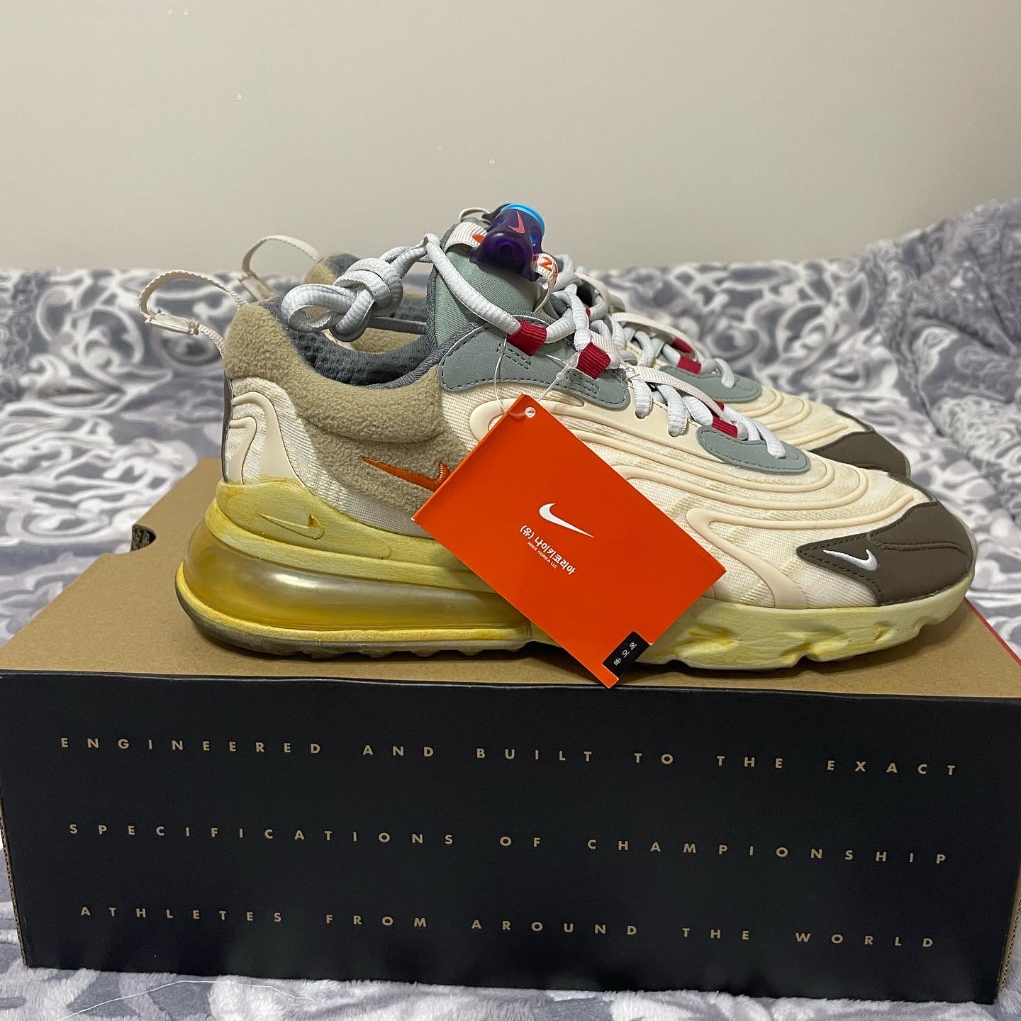 Nike x Travis Scott Air Max 270 React Cactus Trails 착용 스타일 - 2