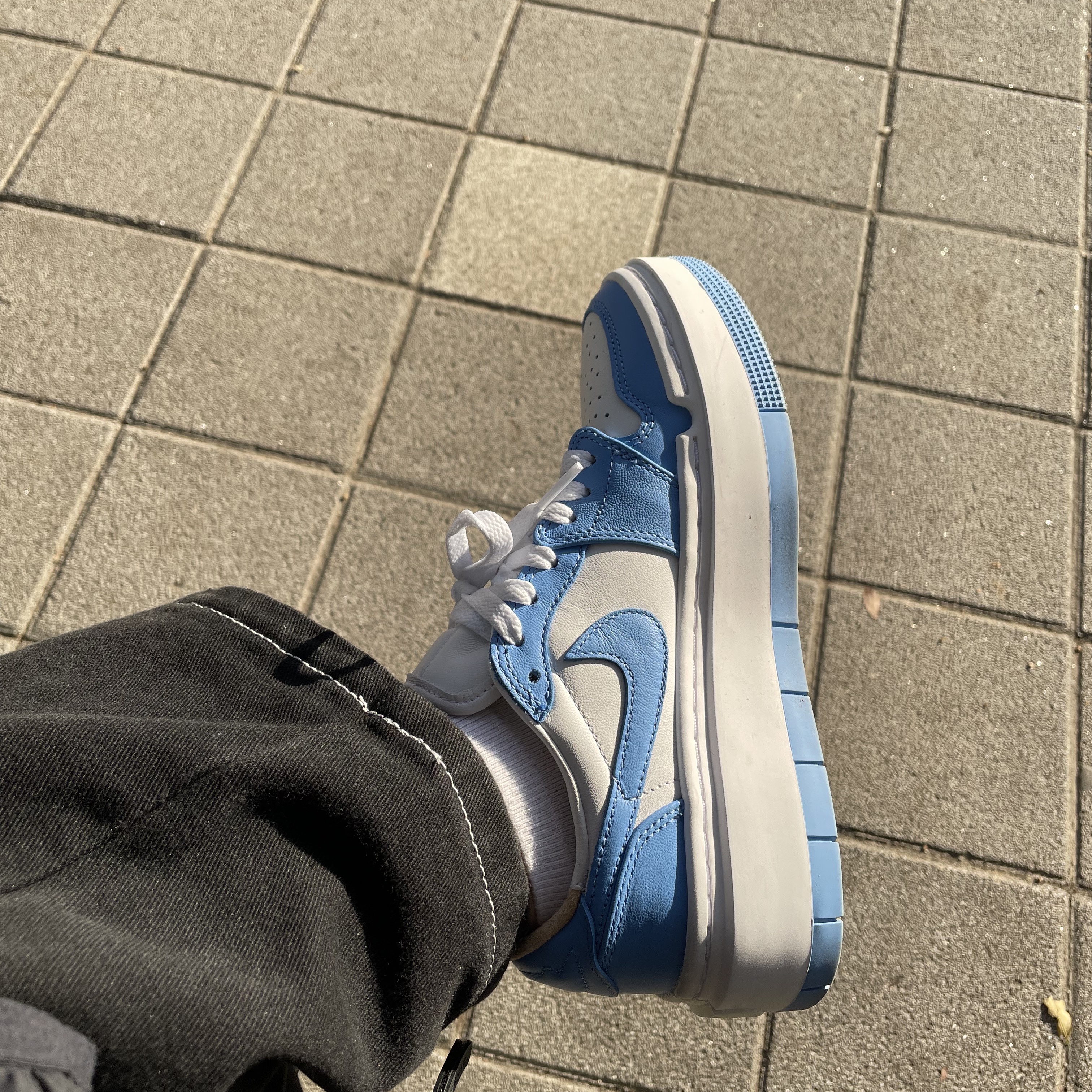 (W) Jordan 1 Elevate Low SE University Blue 착용 스타일 - 2