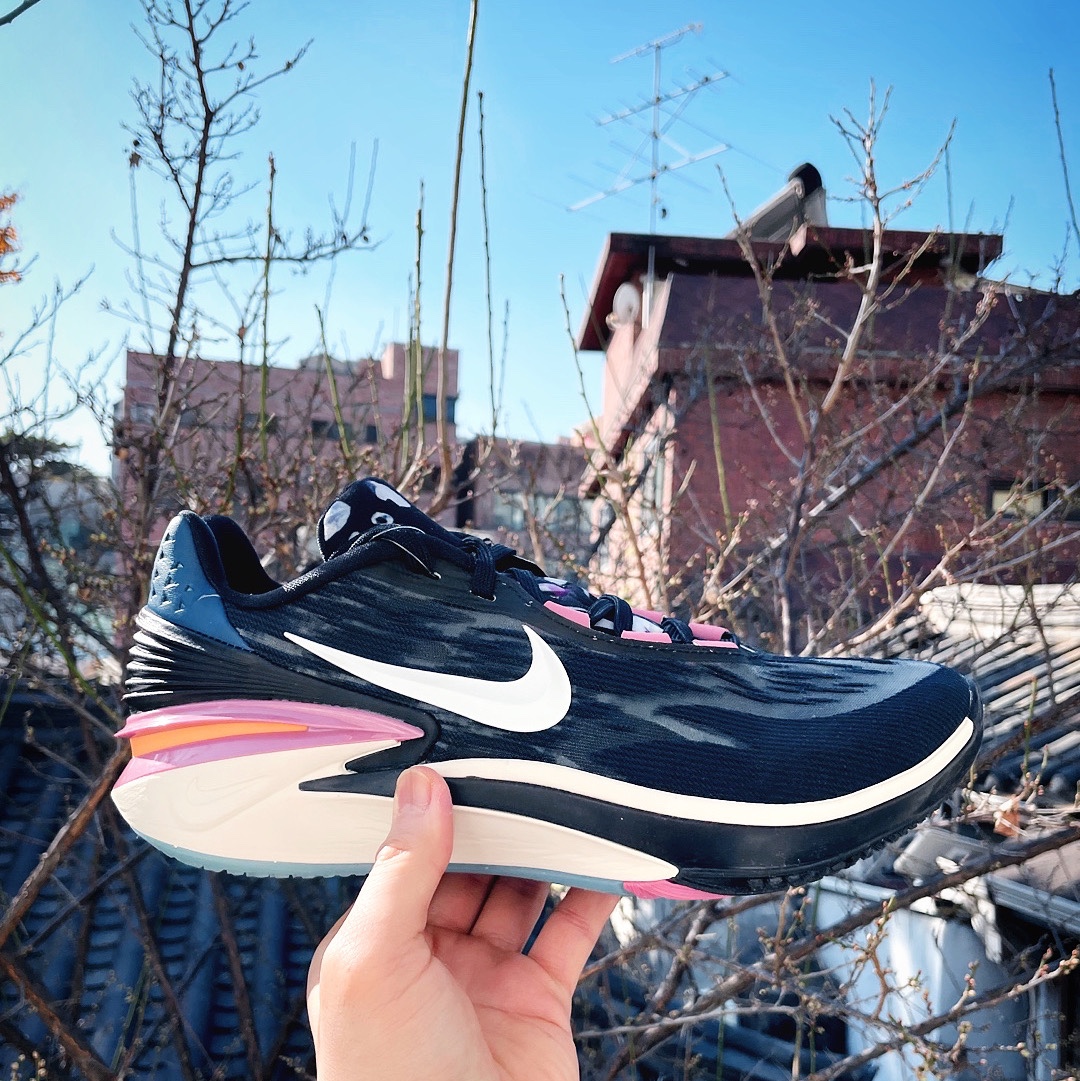 Nike Air Zoom GT Cut 2 Black Desert Berry 착용 스타일