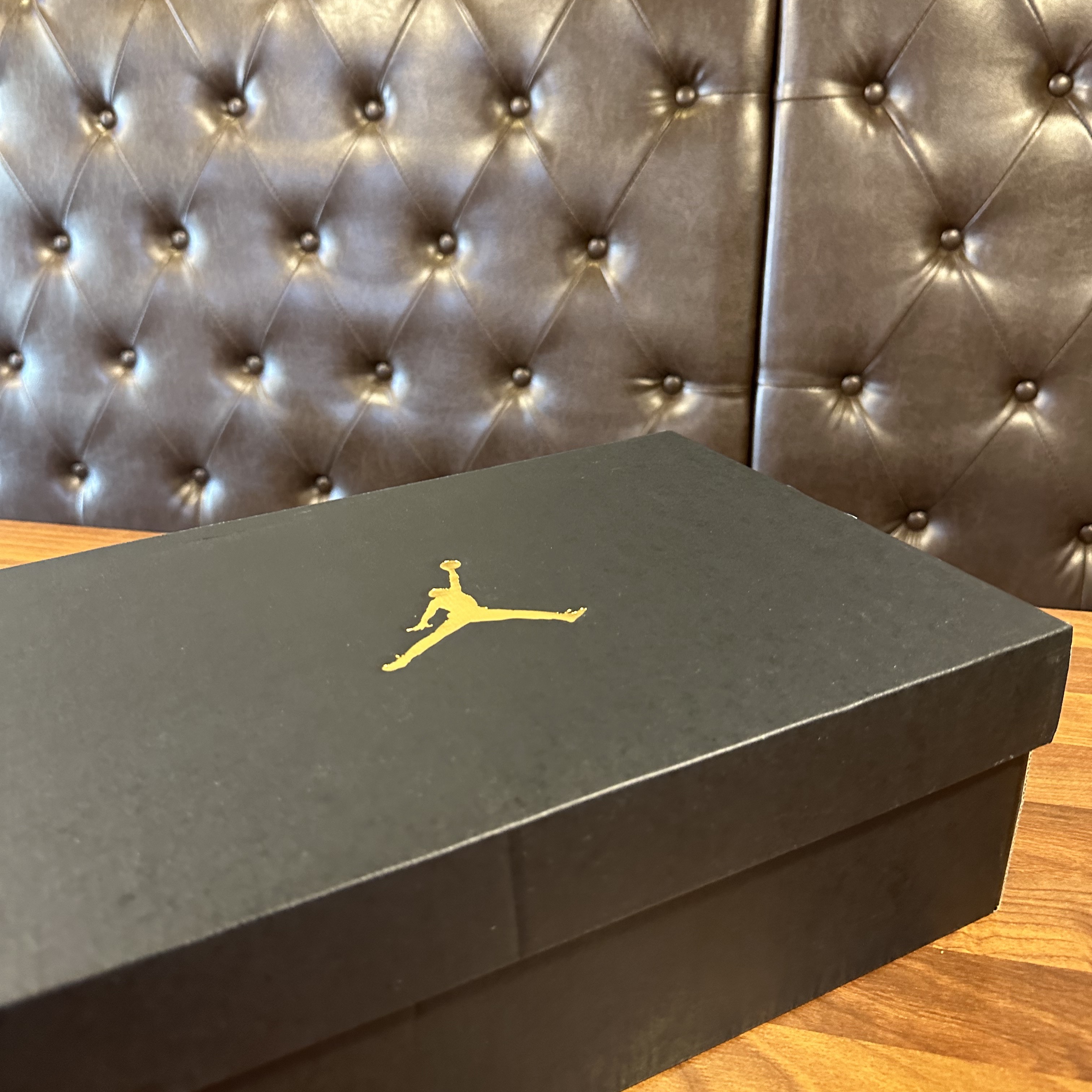 Jordan 1 Low Stealth and White 착용 스타일 - 4