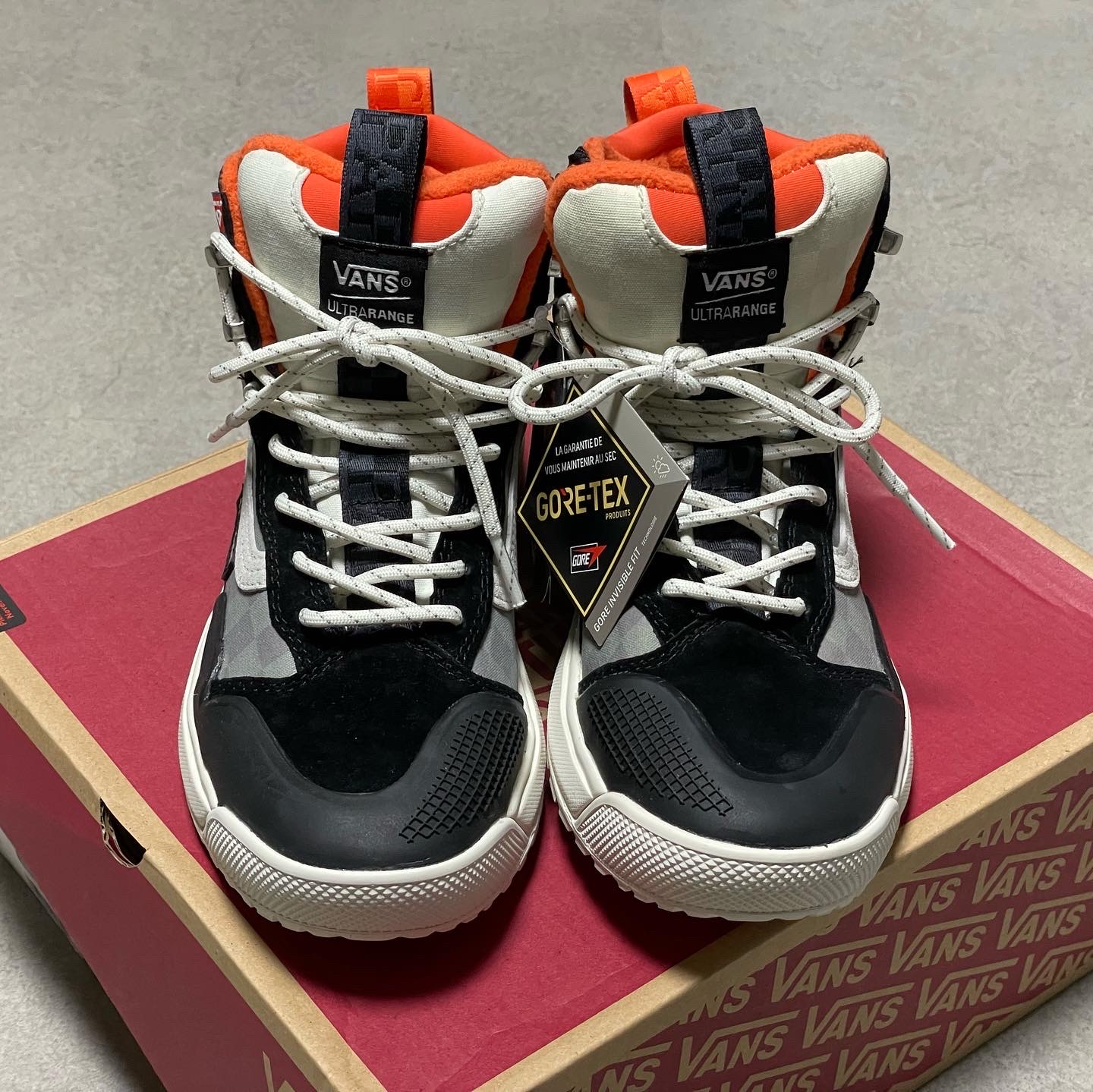 Vans x Napapijri Ultrarange Exo Hi Gore-Tex MTE-2 착용 스타일 - 2