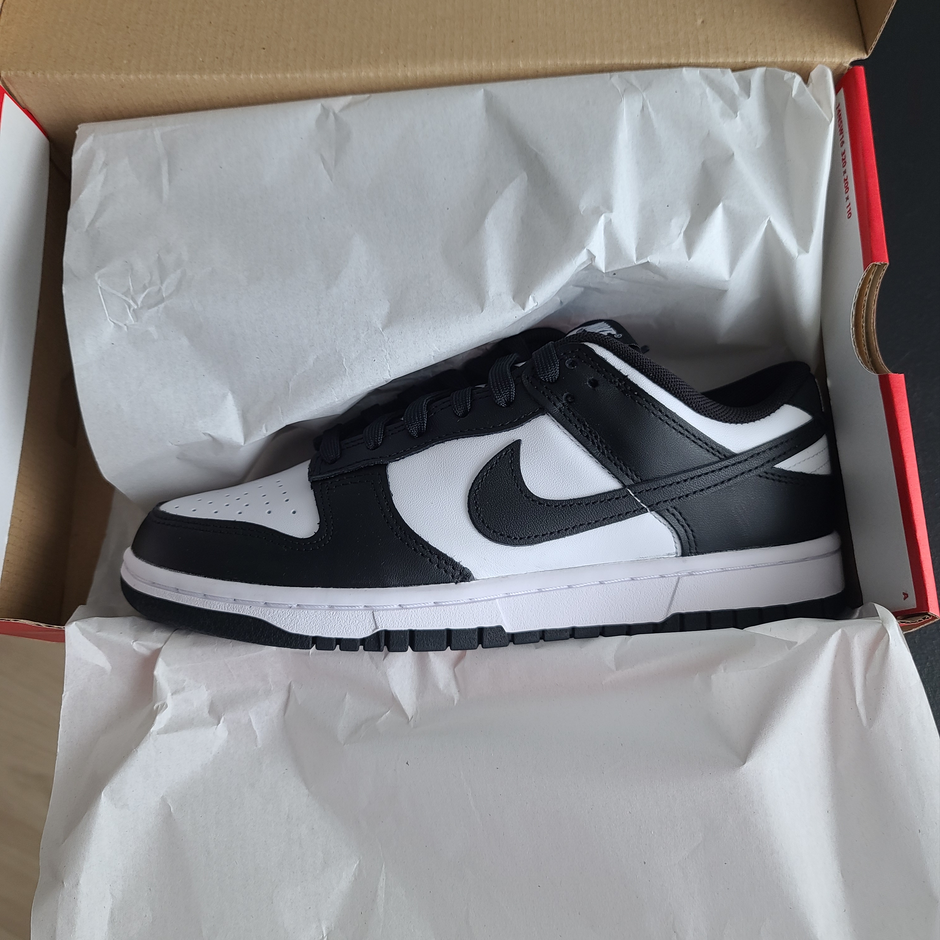 Nike Dunk Low Retro Black 착용 스타일