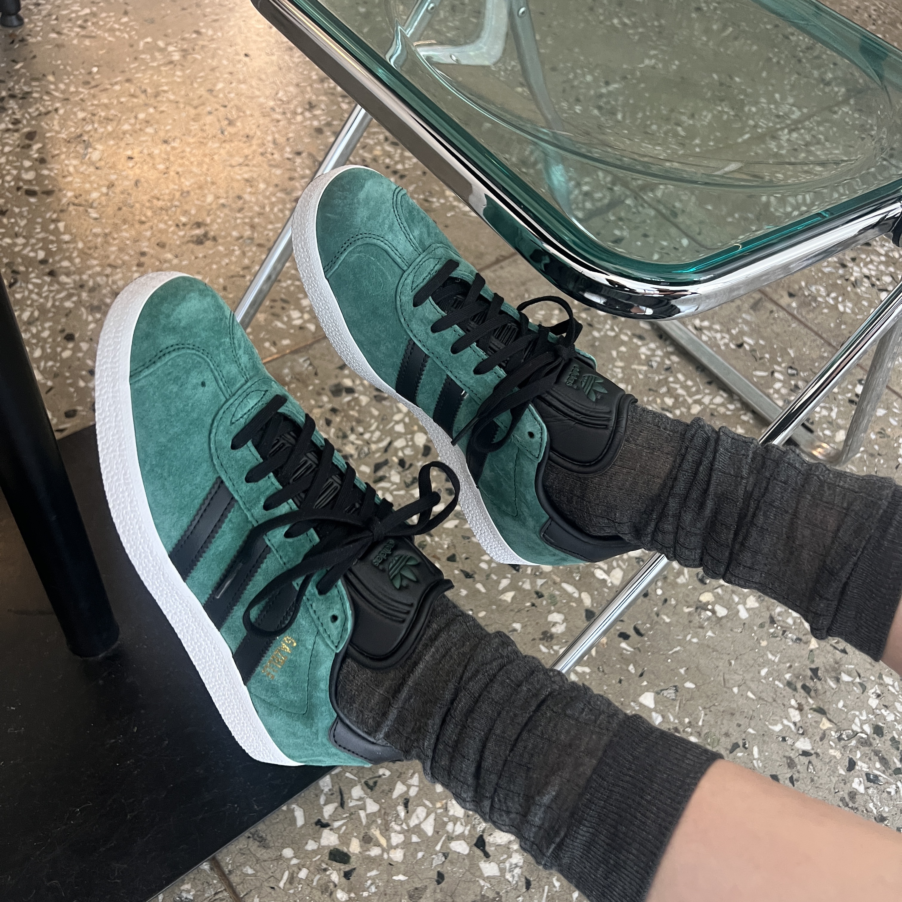 Adidas Gazelle Collegiate Green 착용 스타일 - 1