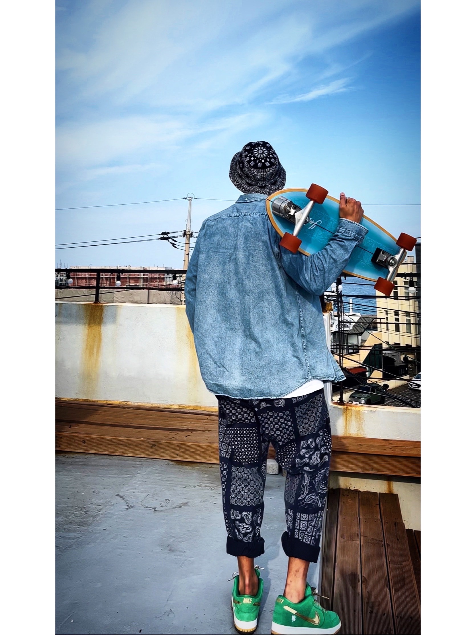 Supreme Bandana Crusher Black - 21SS, Supreme Small Box Shirt Denim - 22SS 착용 스타일 - 1