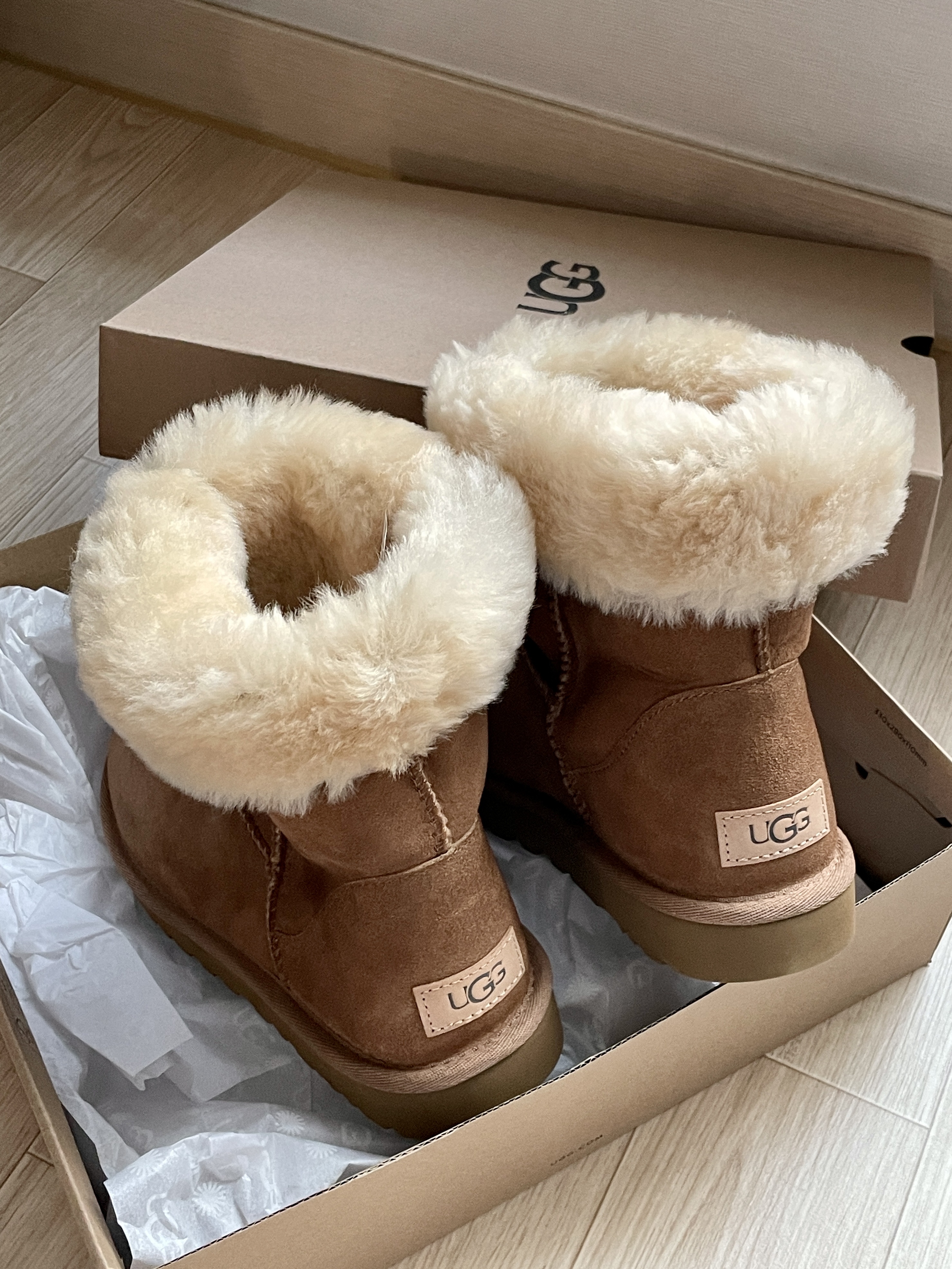 (W) UGG Classic Short II Boots Chestnut 착용 스타일