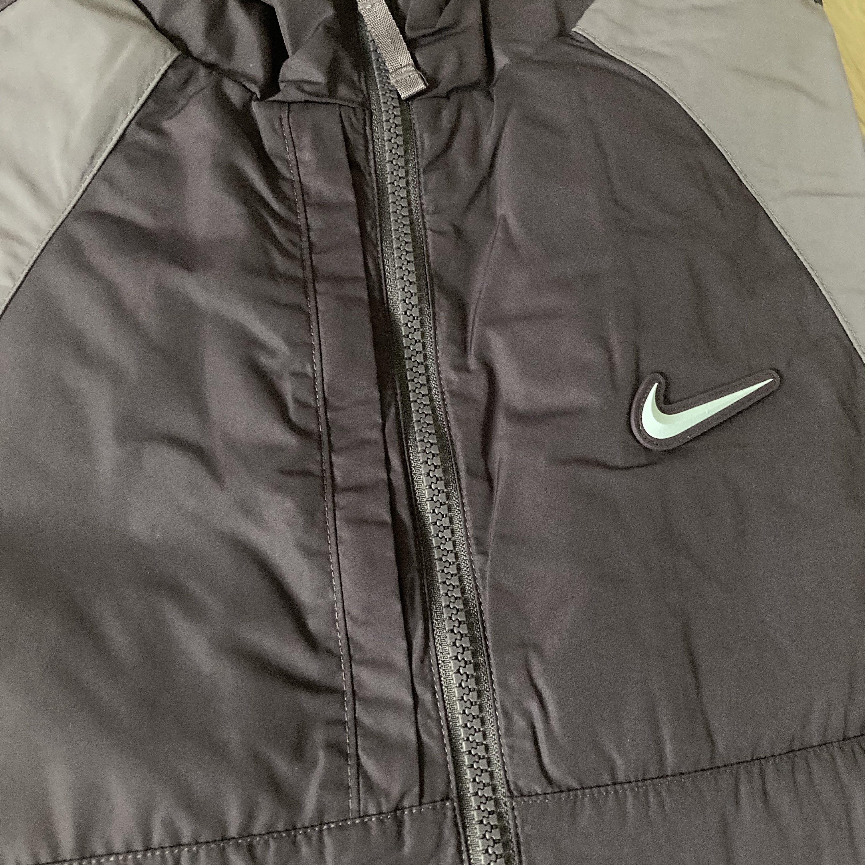 Nike x Drake Nocta NRG Nylon Track Jacket Dark Raisin - Asia 착용 스타일