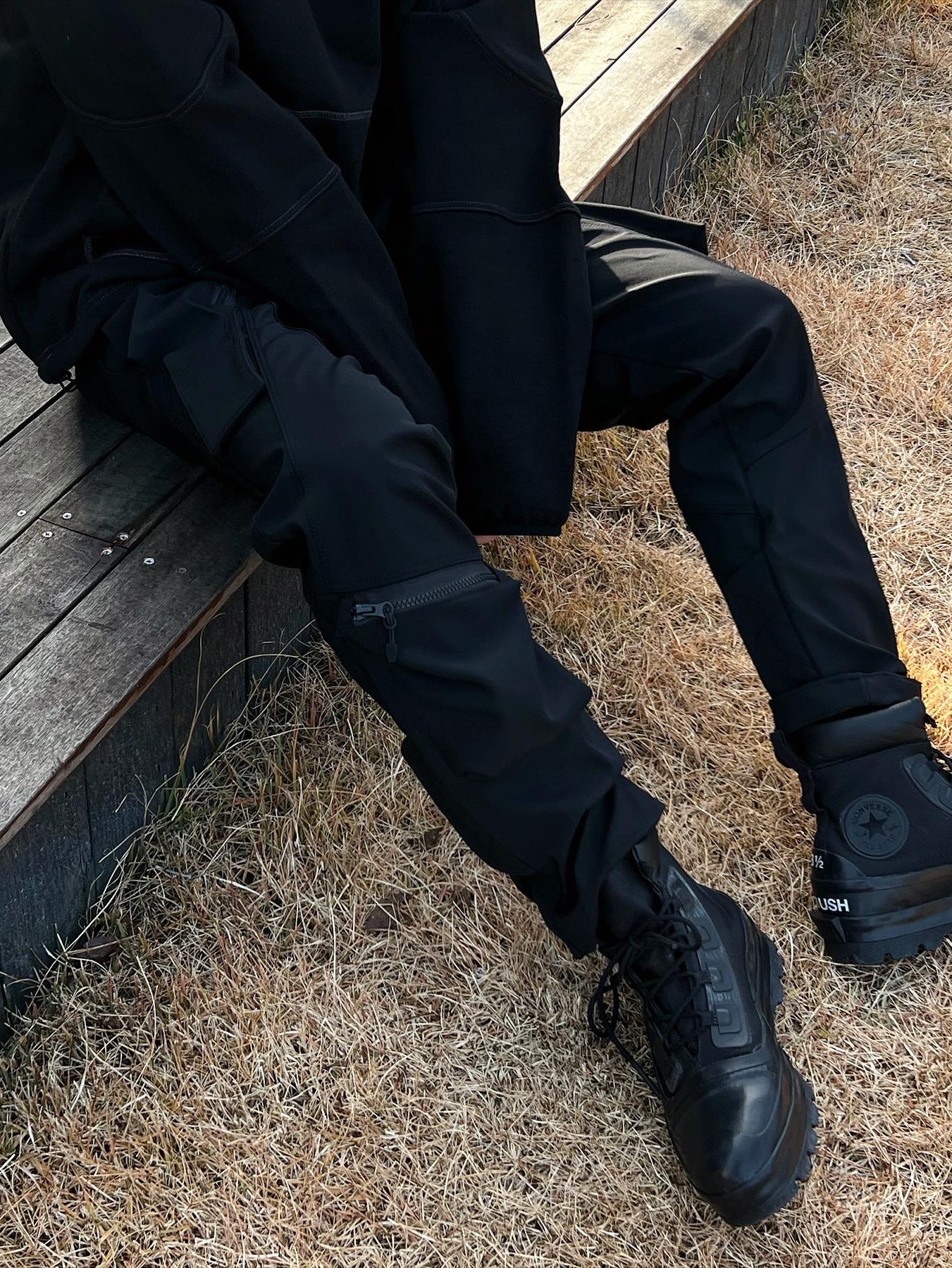 Undermycar Bucky Multi Pocket Dynamic Pants Rookie Black - 22SS, Converse x Ambush Chuck Taylor All Star Duck Boot Black 착용 스타일 - 5