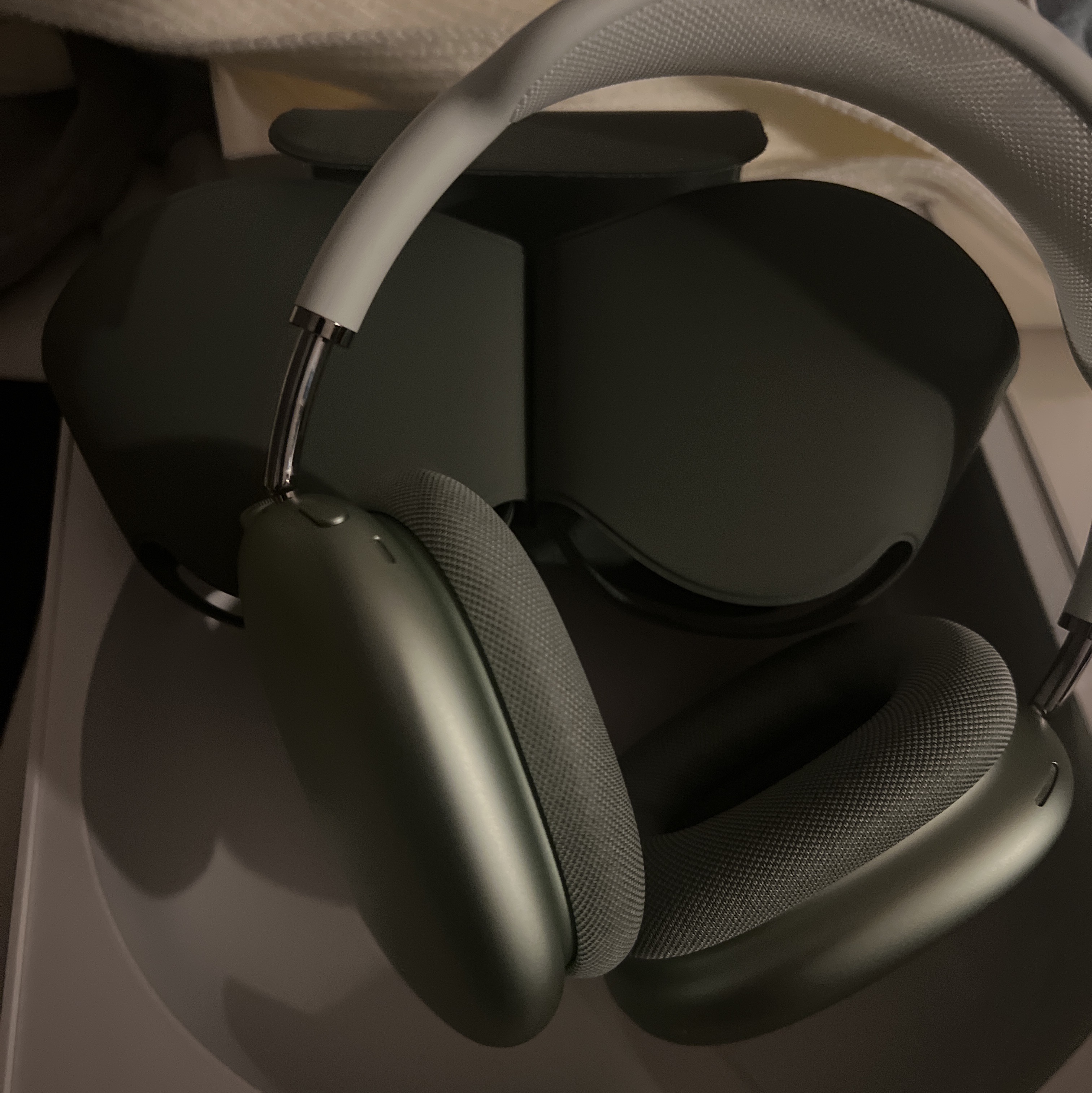 Apple AirPods Max Lightning Green (Korean Ver.) 착용 스타일
