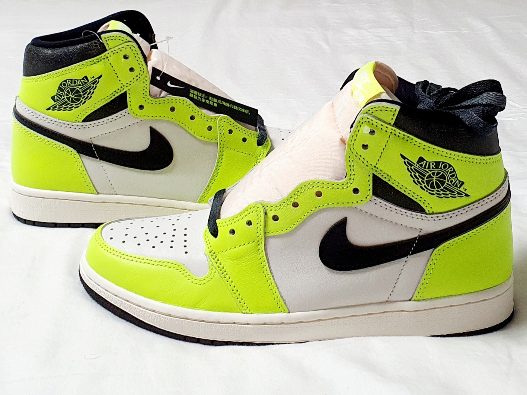 Jordan 1 Retro High OG Volt 착용 스타일 - 5
