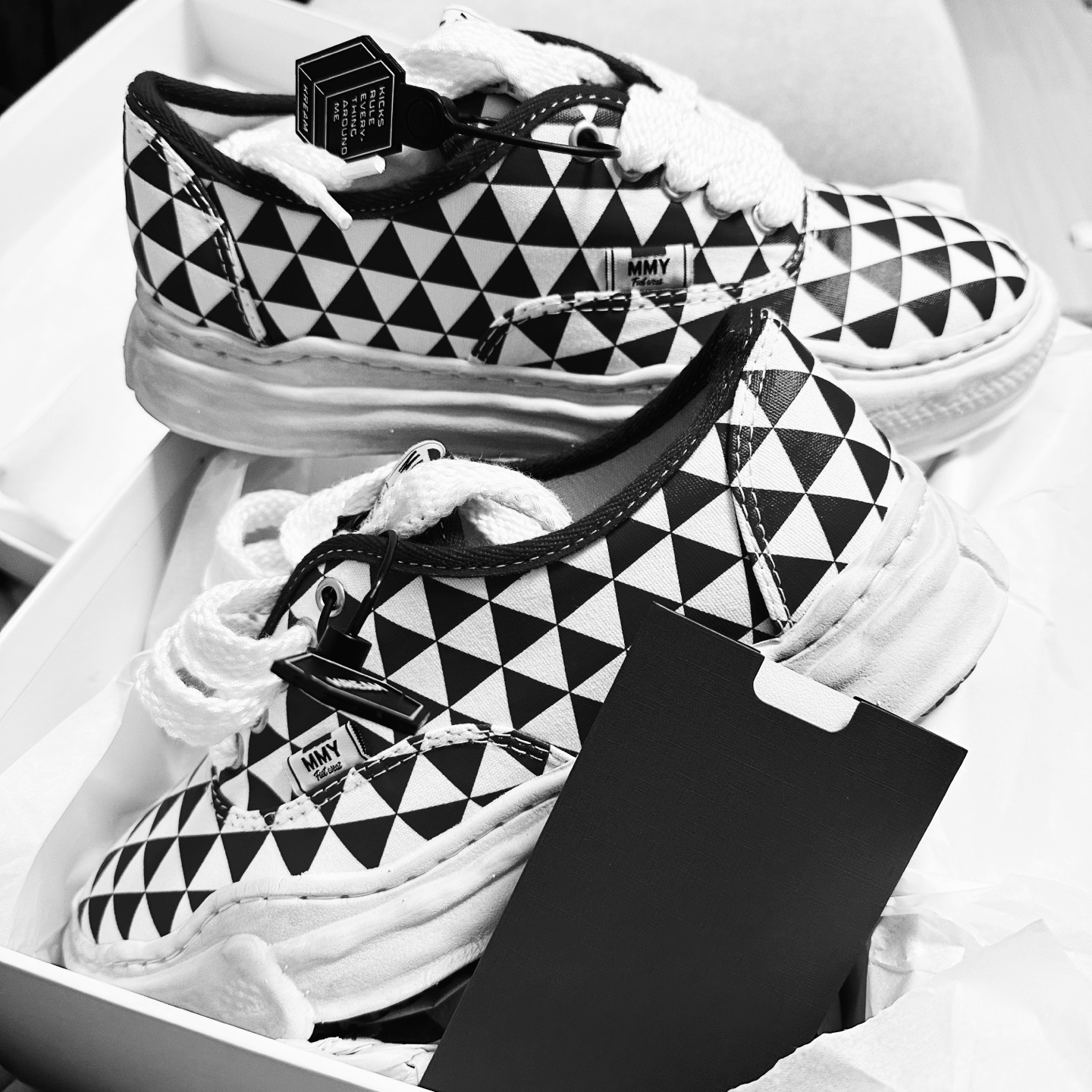 Maison Mihara Yasuhiro Baker OD OG Sole Print Canvas Low-top Sneakers Red 착용 스타일 - 2