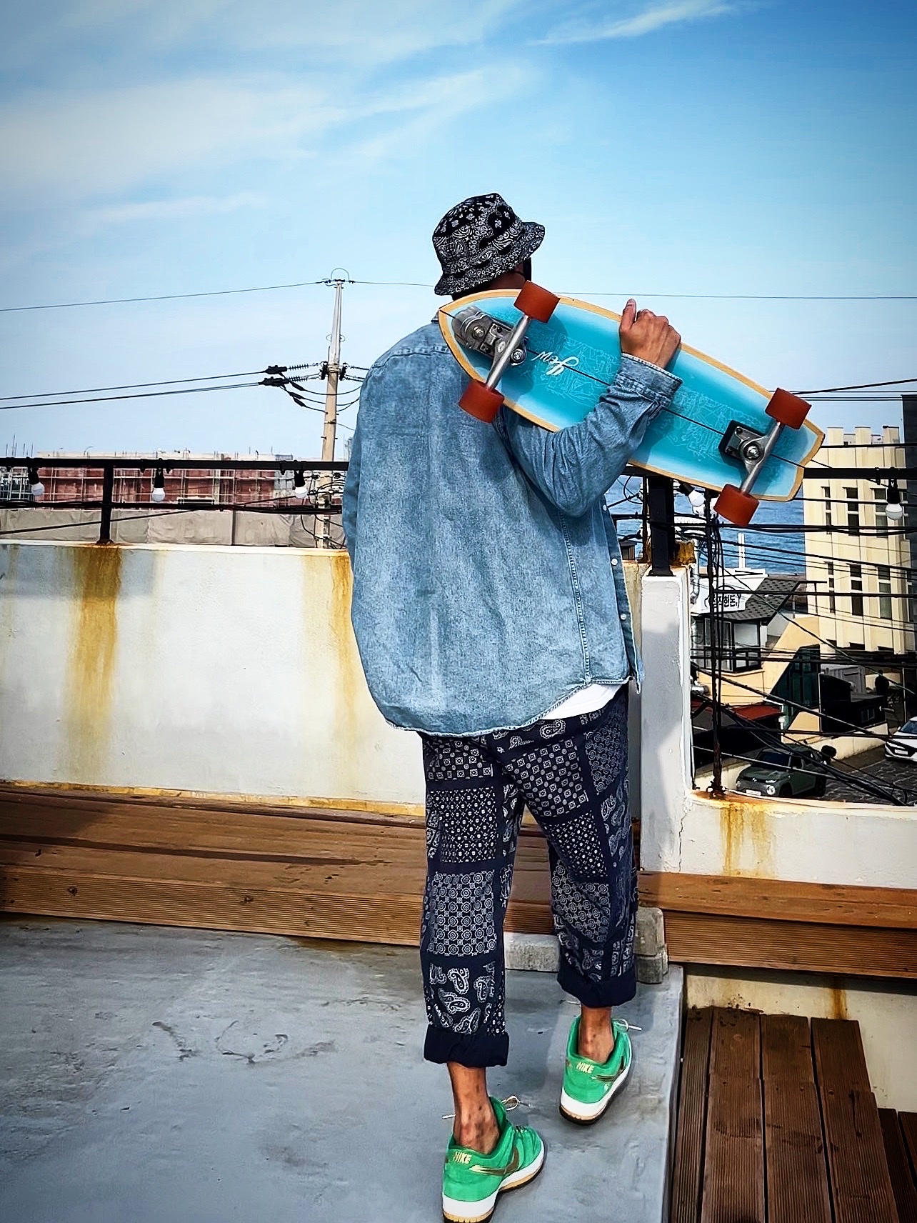 Supreme Bandana Crusher Black - 21SS, Supreme Small Box Shirt Denim - 22SS 착용 스타일 - 2