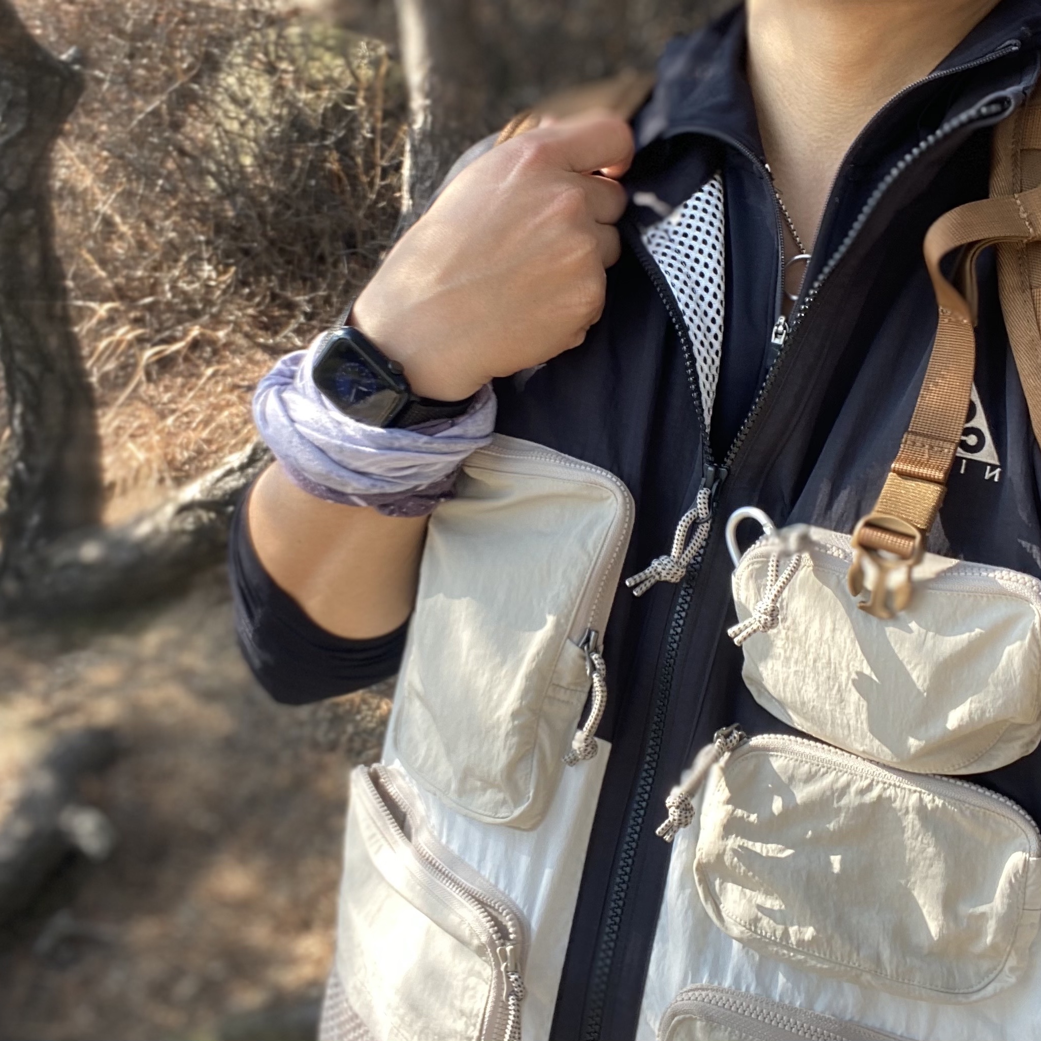 Nike ACG Utility Vest Black Summit White - Asia, Nike ACG Gore-Tex Misery Ridge Jacket Black - US/EU 착용 스타일 - 1
