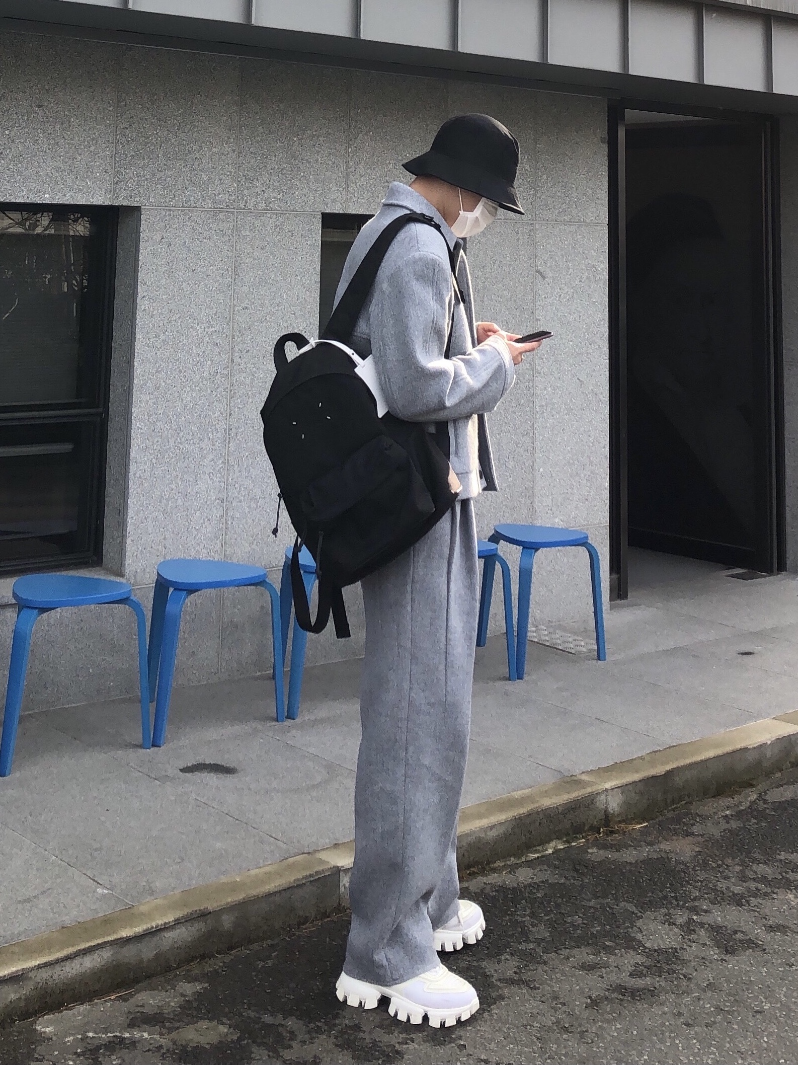 (W) Prada Cloudbust Thunder Sneakers White 착용 스타일 - 2