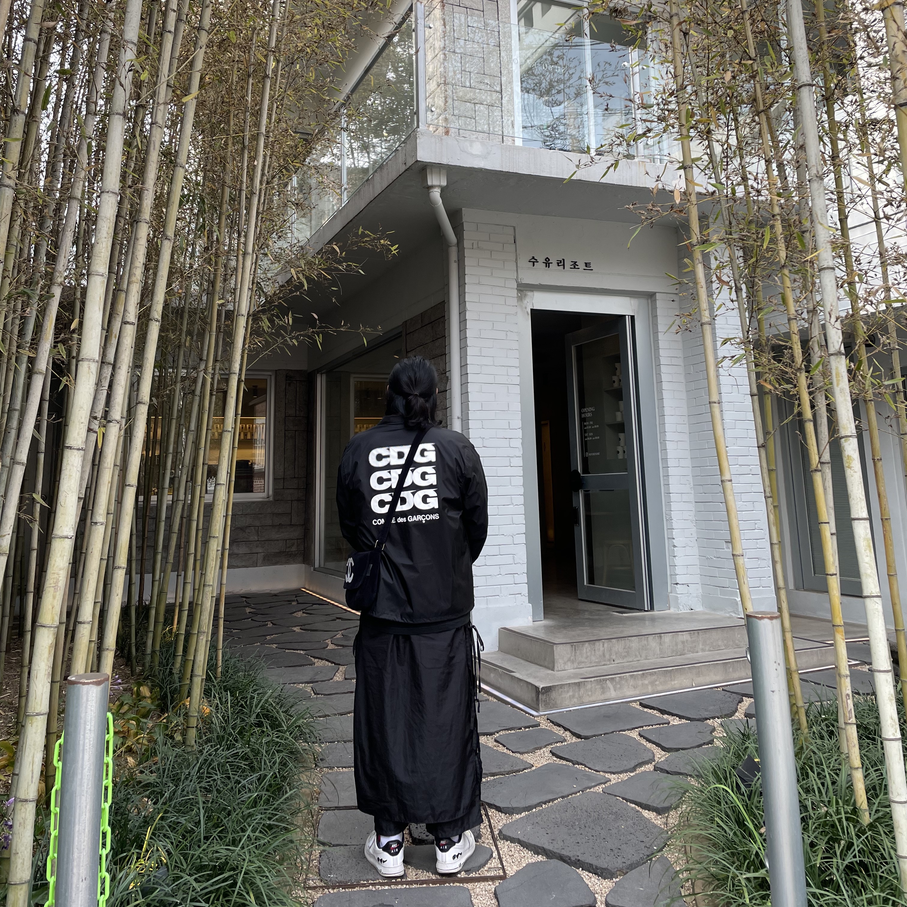 CDG Logo Coach Jacket Black, Effector Fuzz Full Up Black 착용 스타일 - 2