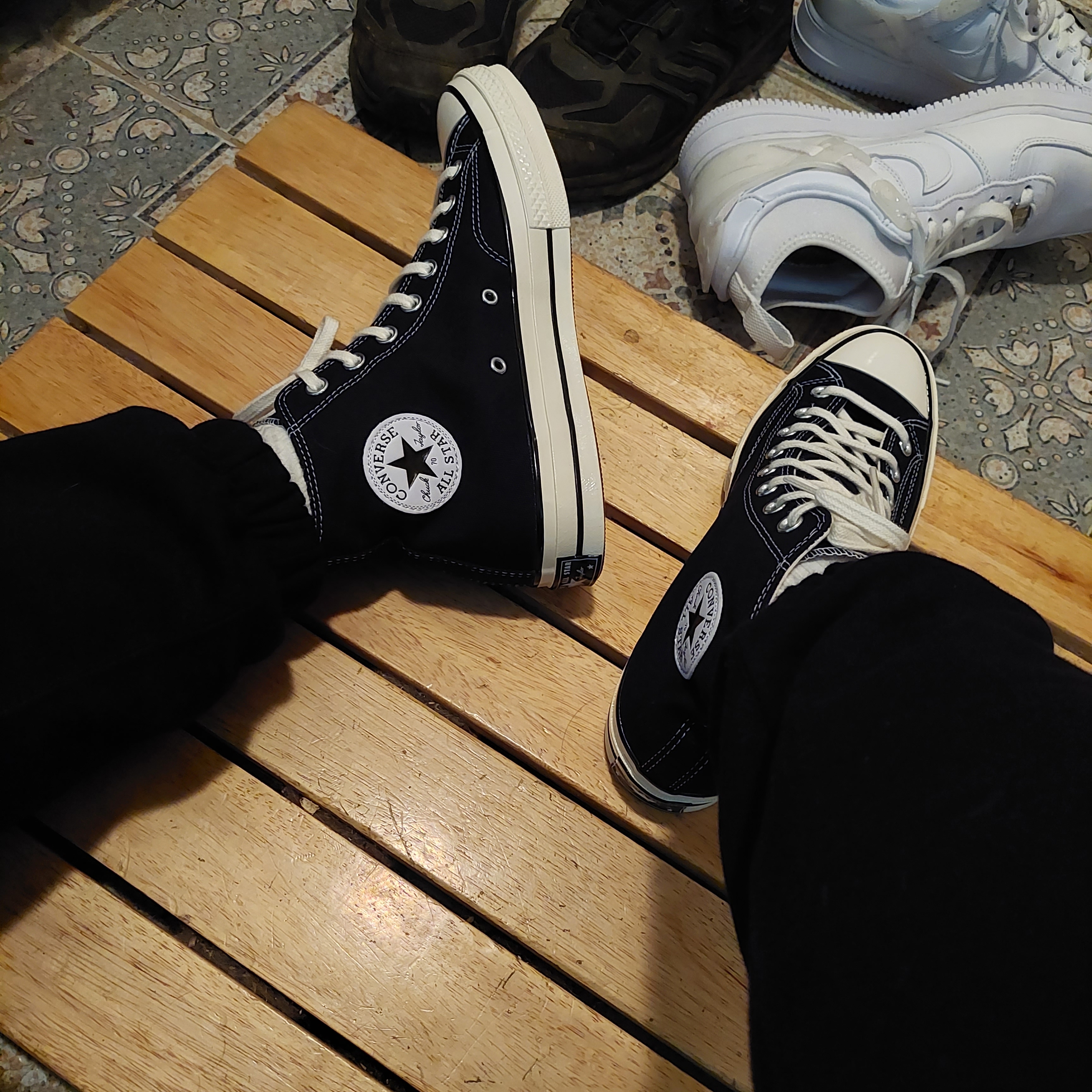 Converse Chuck 70 Hi Black 착용 스타일 - 2
