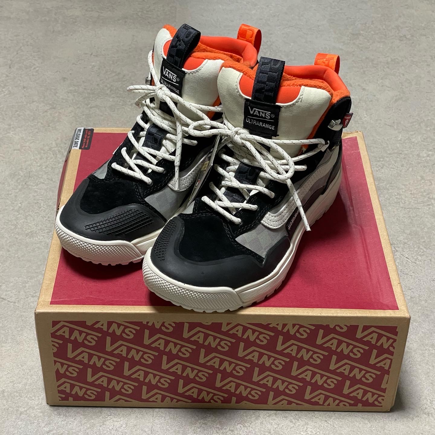 Vans x Napapijri Ultrarange Exo Hi Gore-Tex MTE-2 착용 스타일 - 1
