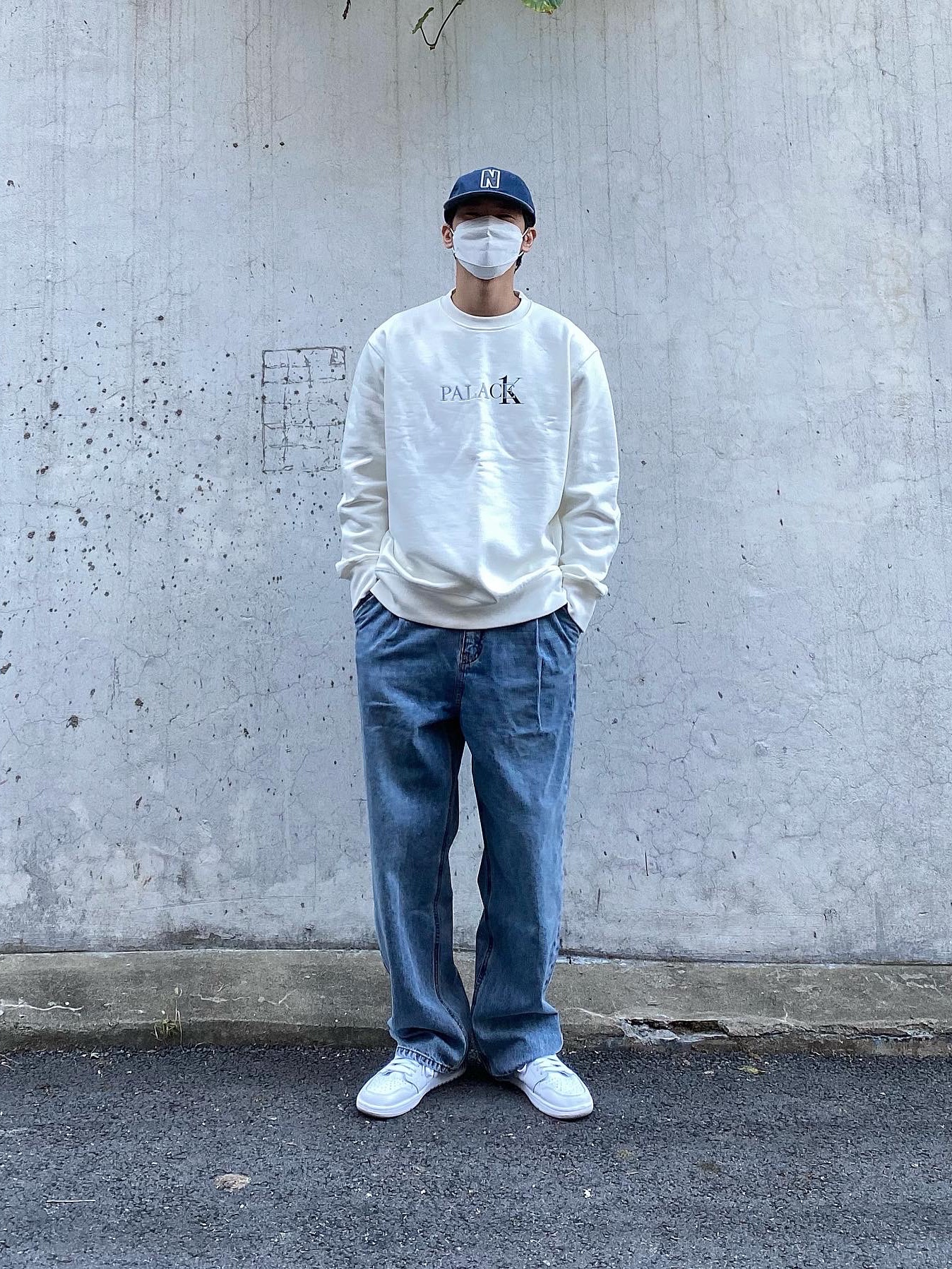 Palace x CK1 Crew Star White - 22SS 착용 스타일 - 2