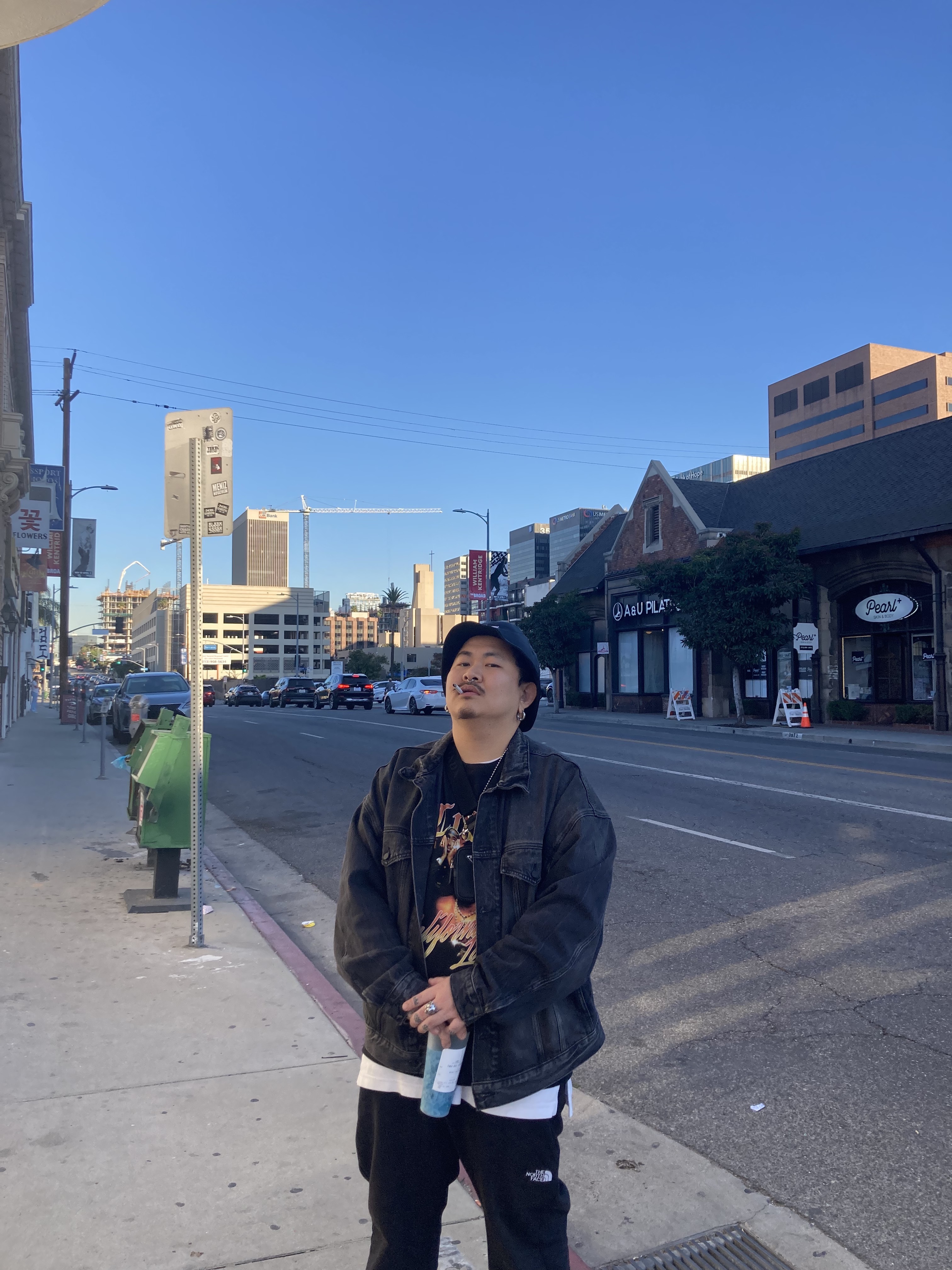 Supreme Quilted Liner Crusher Black - 22FW, Essentials Denim Jacket Black - 22SS 착용 스타일