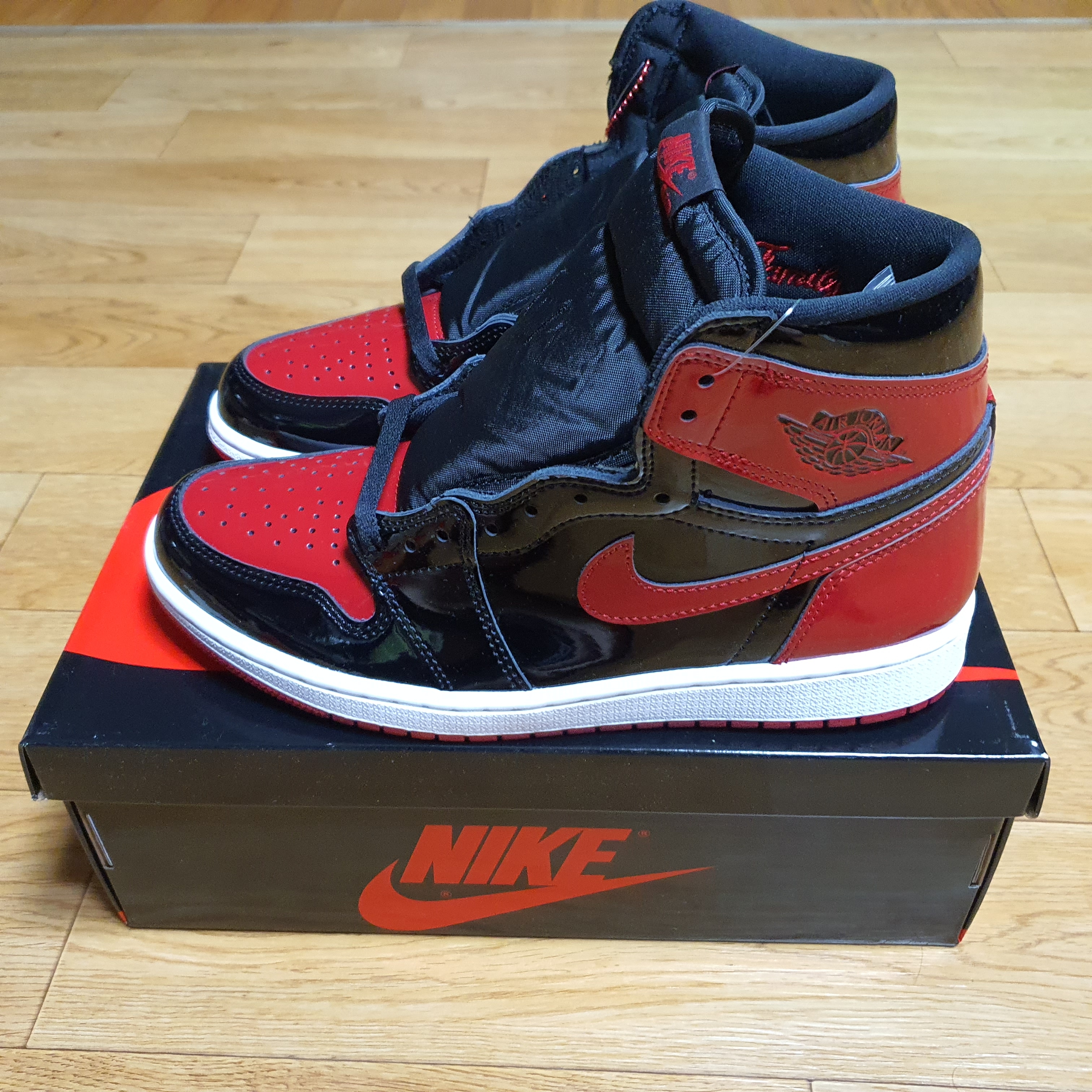 Jordan 1 Retro High OG Patent Bred 착용 스타일