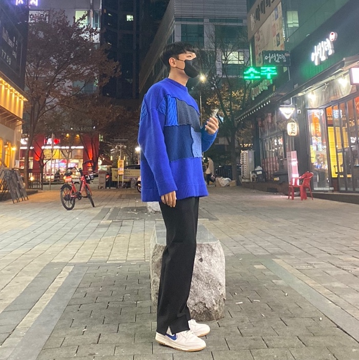 Zara x Ader Error Patchwork Oversize Sweater Blue, Nike Dunk Low SE Sail Dark Marina Blue 착용 스타일