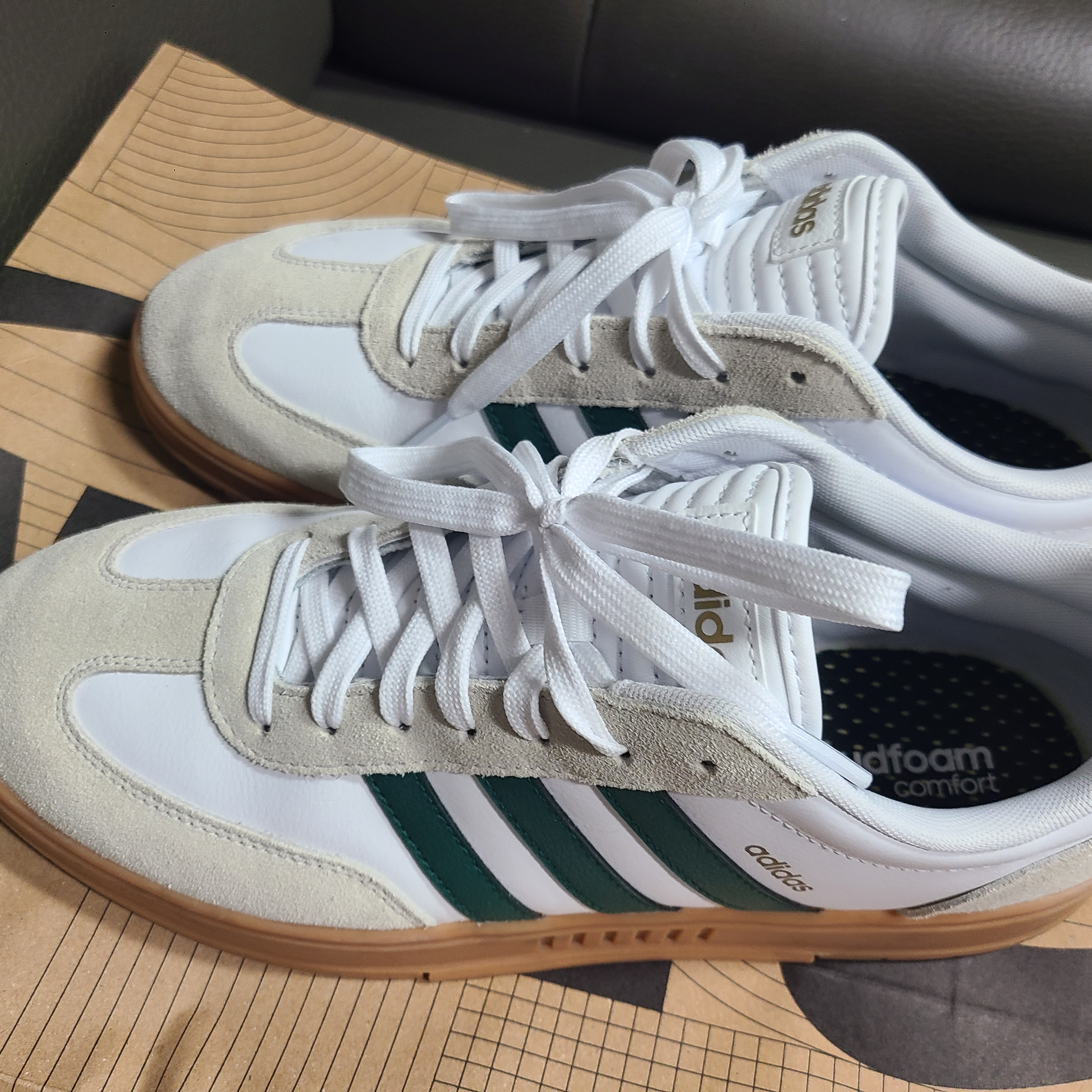 Adidas Gradas Collegiate Green 착용 스타일