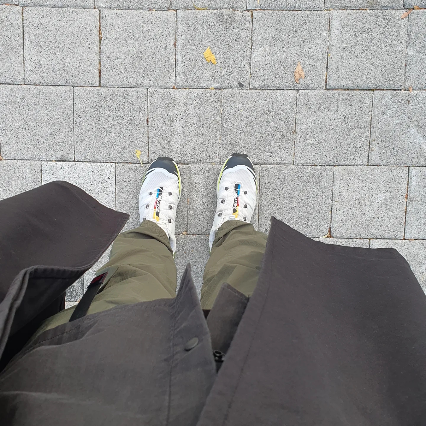 Salomon XT-6 Lunar Rock Magnet 착용 스타일 - 3
