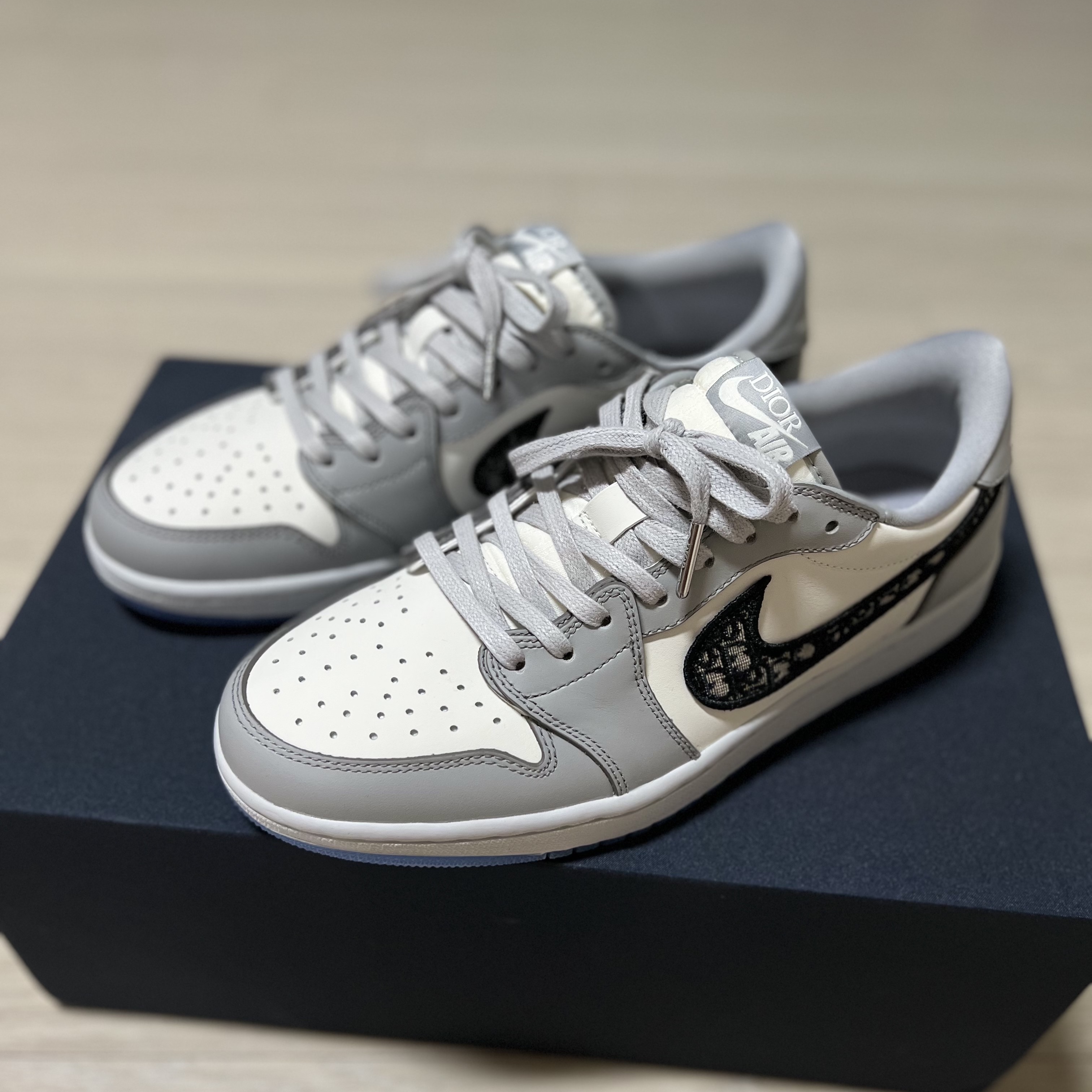 Jordan 1 x Dior Low OG 착용 스타일 - 2
