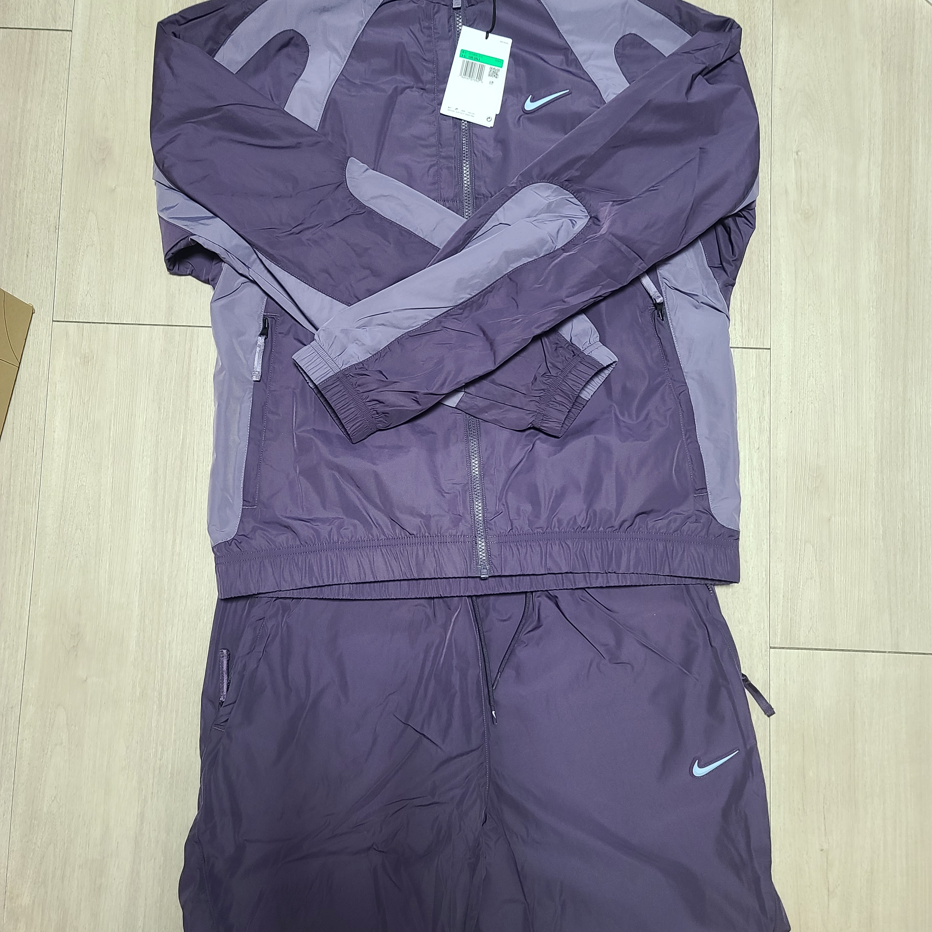 Nike x Drake Nocta NRG Nylon Track Jacket Dark Raisin - Asia, Nike x Drake Nocta NRG Nylon Track Pants Dark Raisin - Asia 착용 스타일