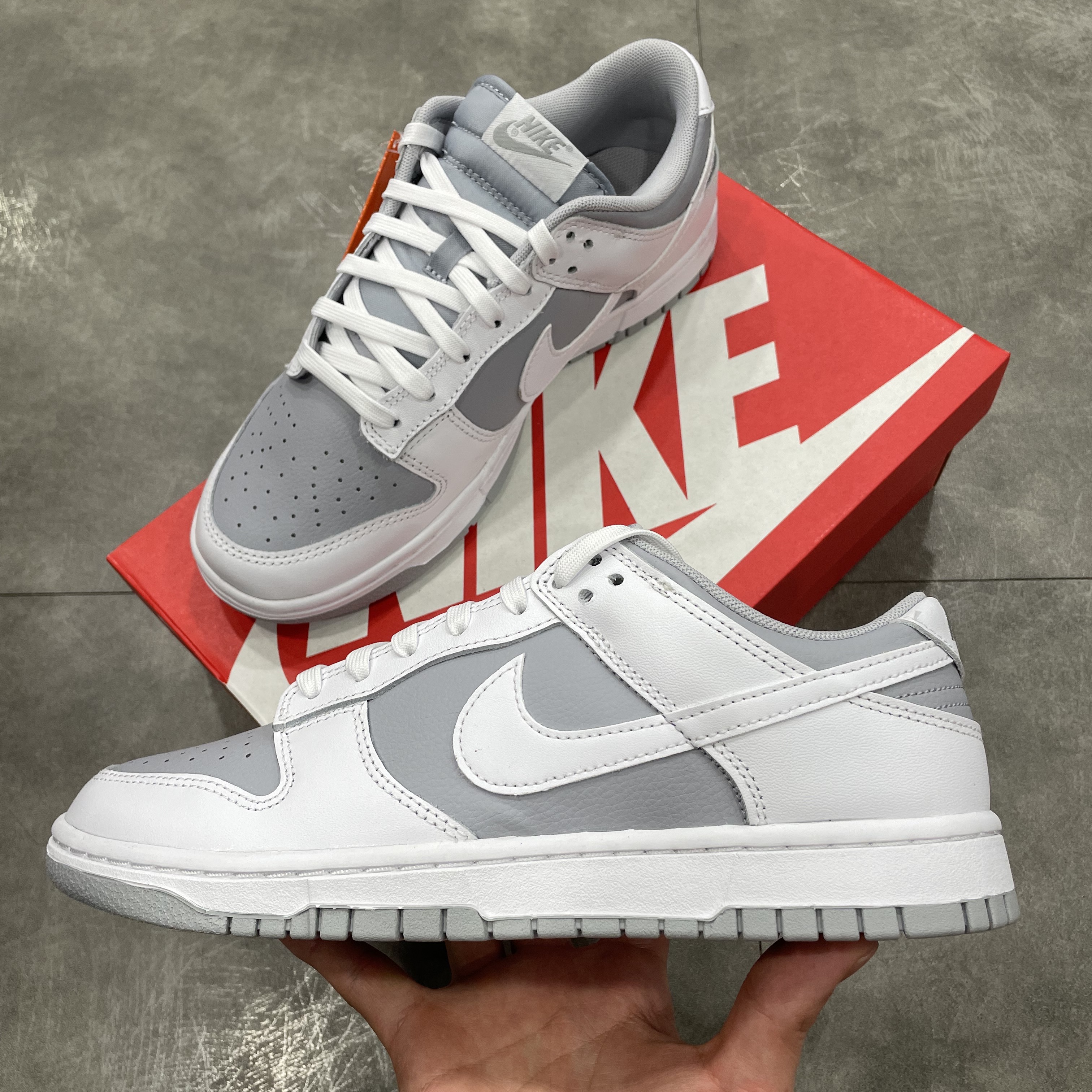Nike Dunk Low Retro White Neutral Grey 착용 스타일