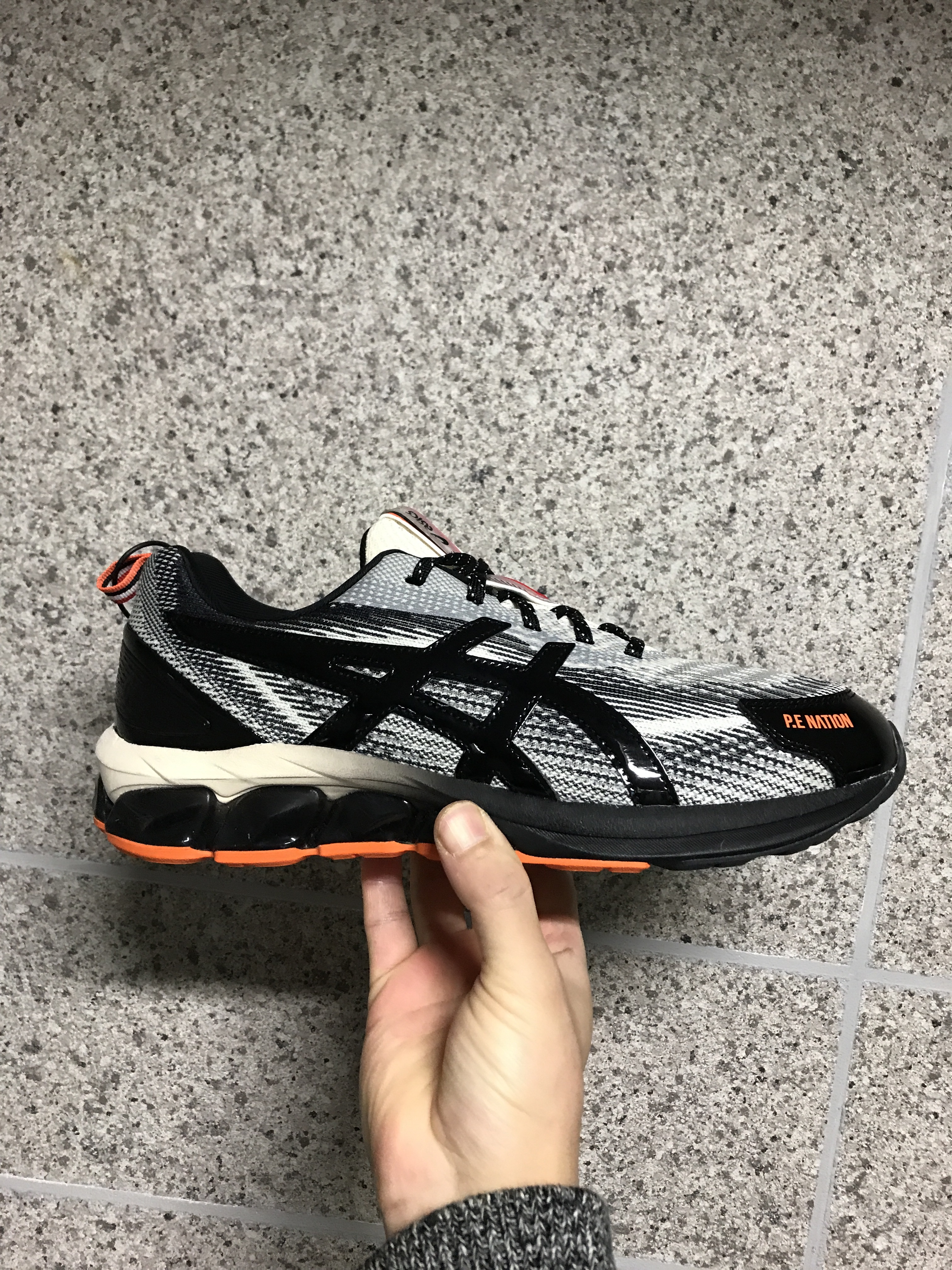 (W) Asics x P.E Nation Gel-Quantum 180 VII Ivory Black 착용 스타일 - 1
