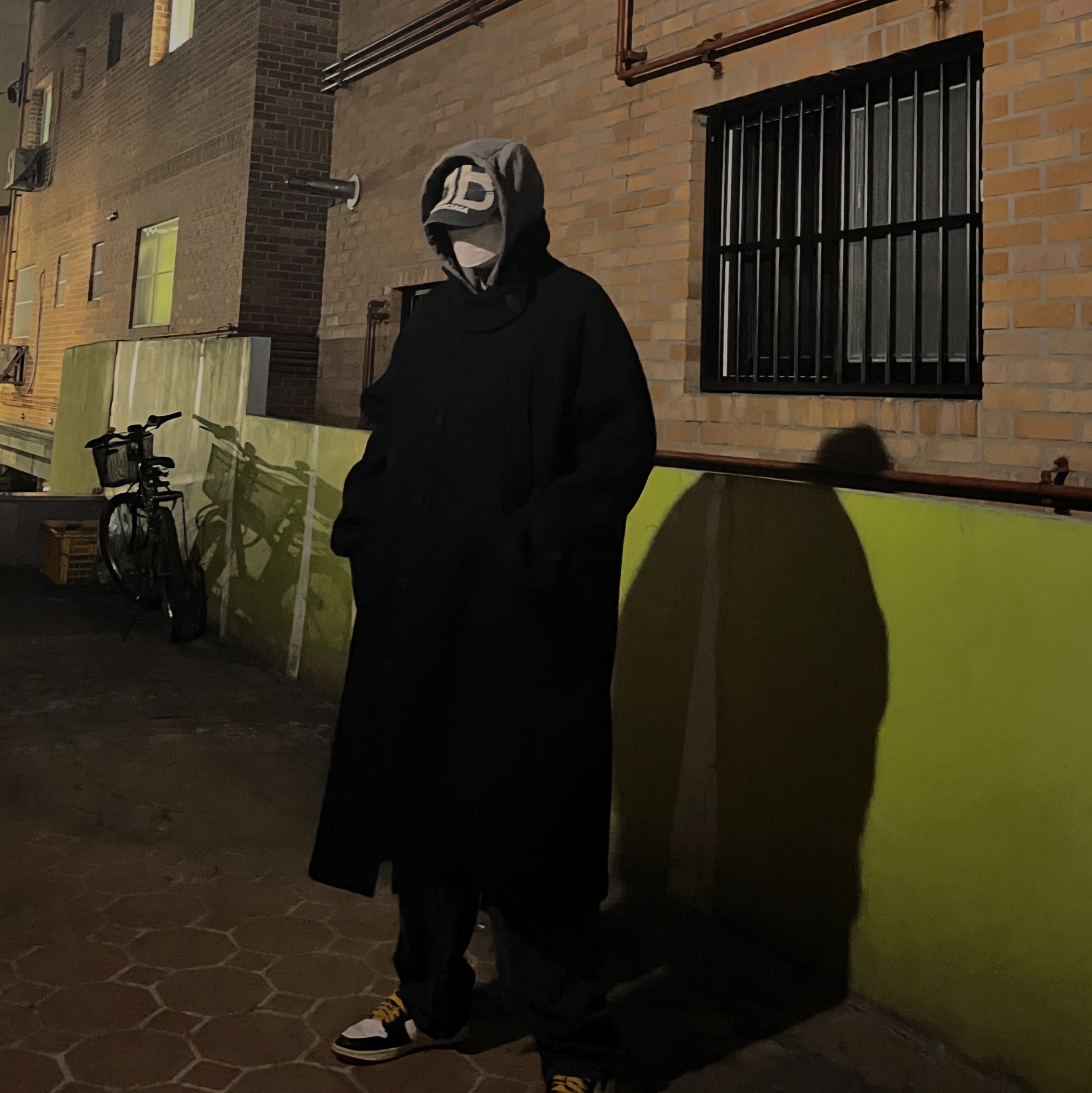 Undermycar Legion.02 Balmacaan Oversized Wool Coat Black 착용 스타일