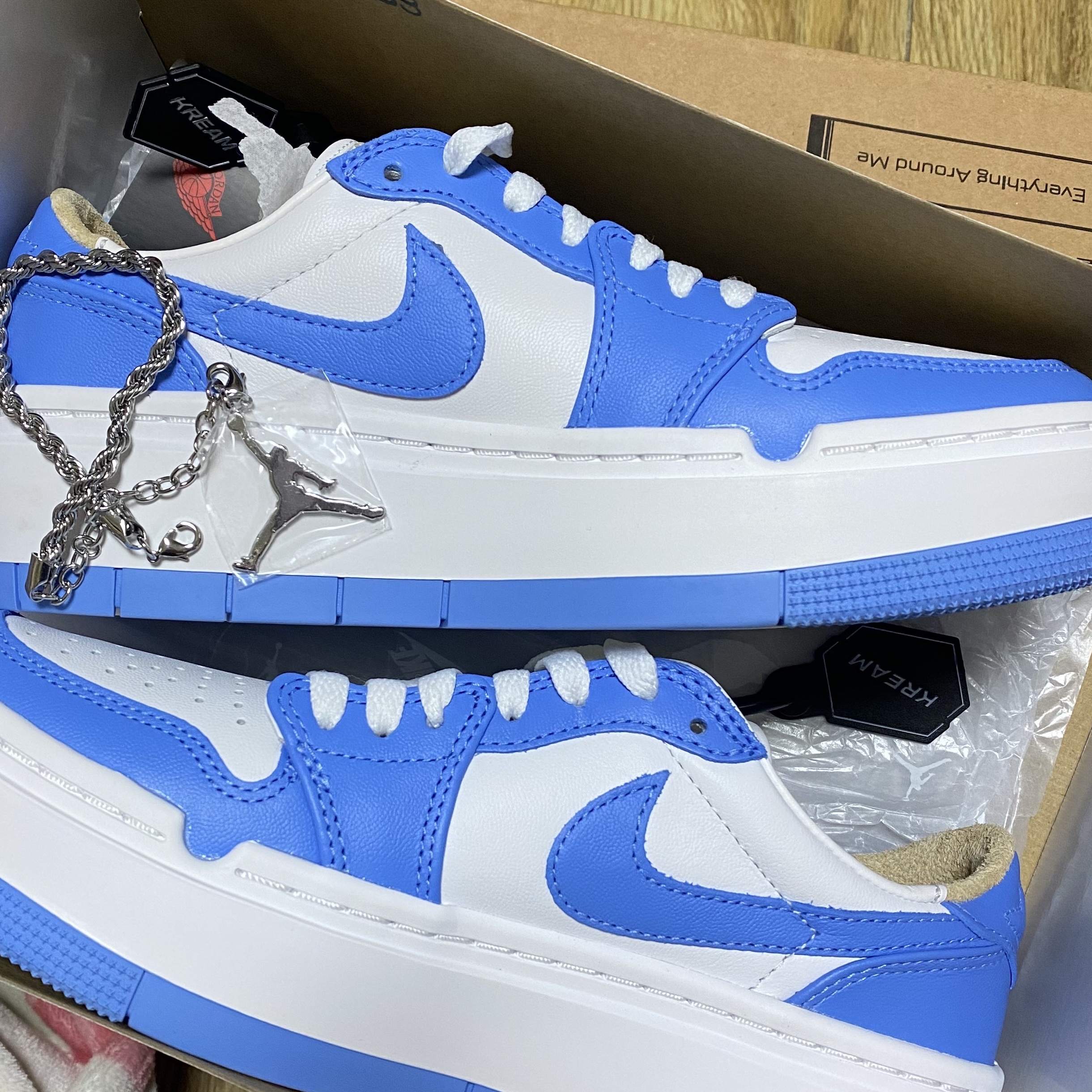 (W) Jordan 1 Elevate Low SE University Blue 착용 스타일 - 2