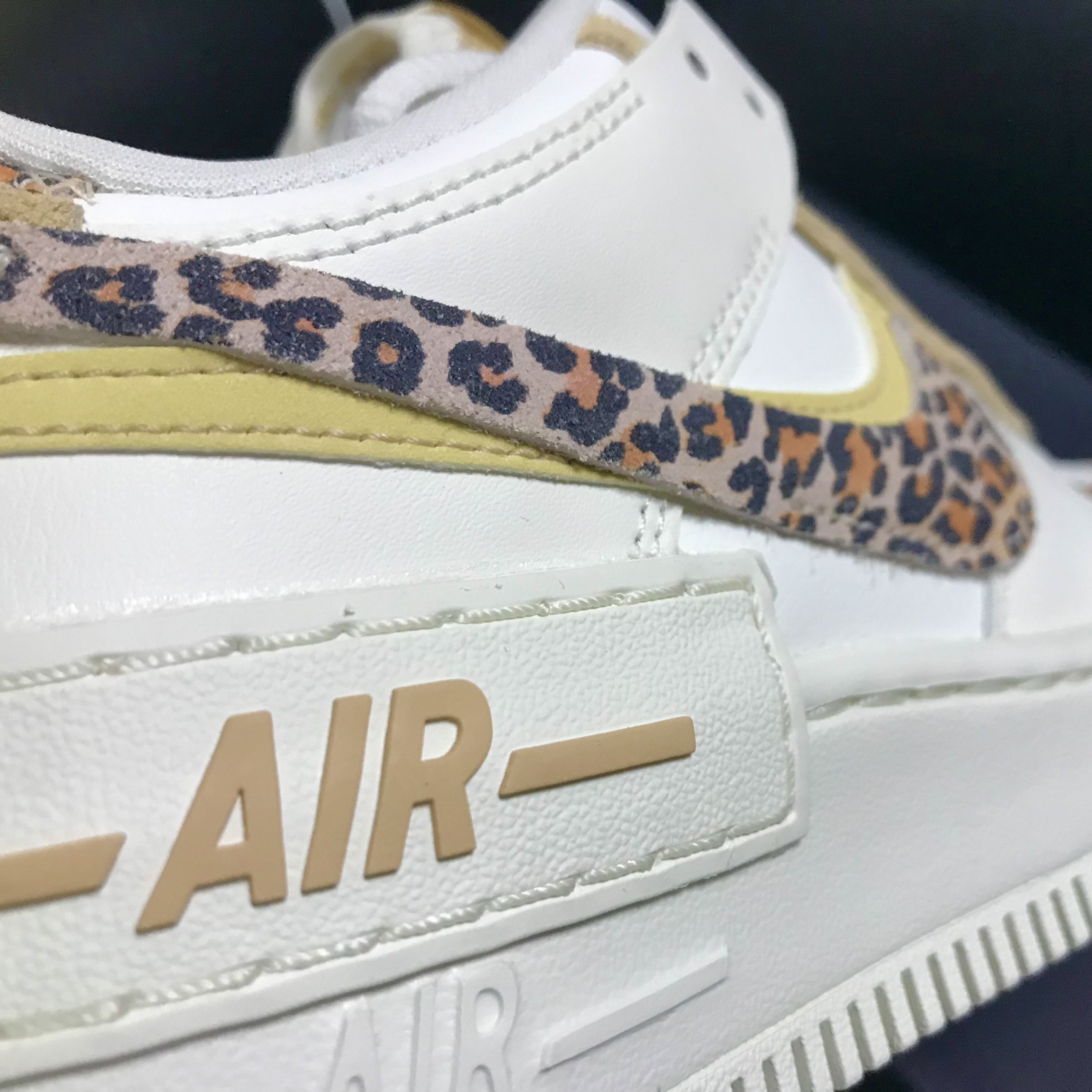 (W) Nike Air Force 1 Shadow Sail Sesame 착용 스타일 - 1