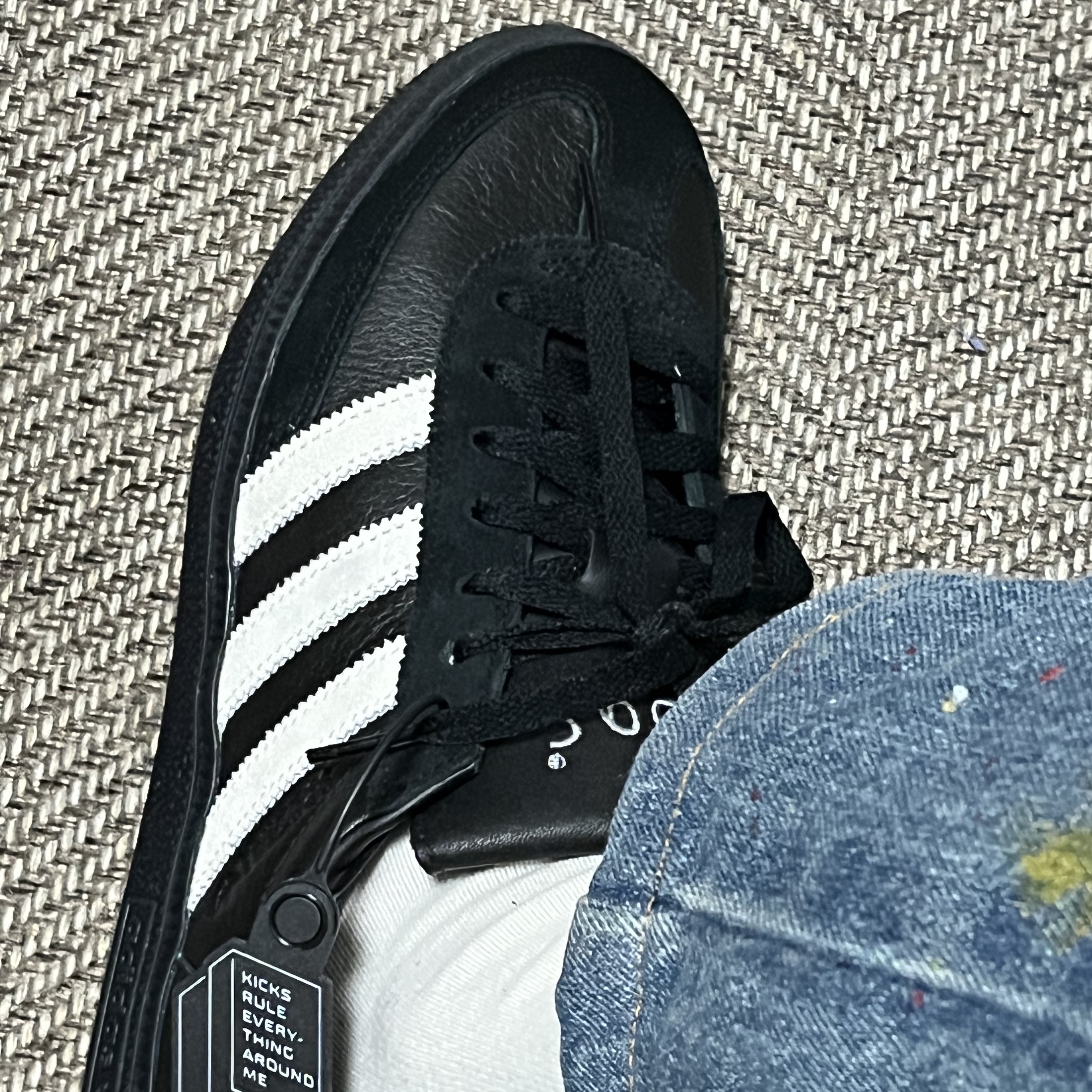 Adidas Spezial Handball Core Black Cloud White 착용 스타일 - 1