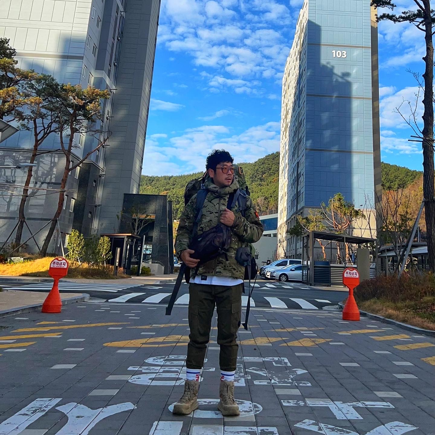 Hoka Kaha Gore-Tex Tan, Arc'teryx LEAF Cold WX Hoody LT Gen 2.1 Multicam 착용 스타일 - 1