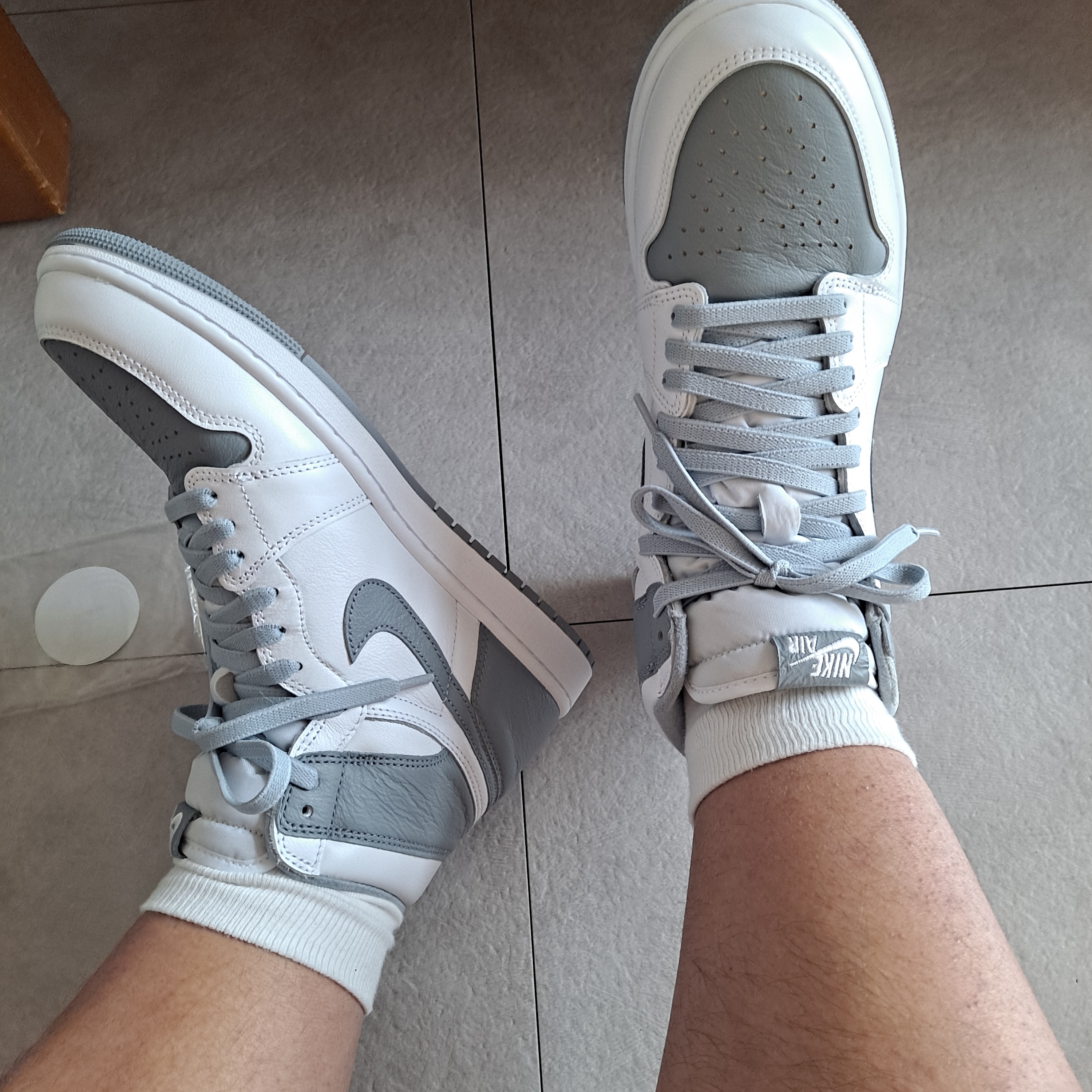 Jordan 1 Retro High OG Stealth 착용 스타일
