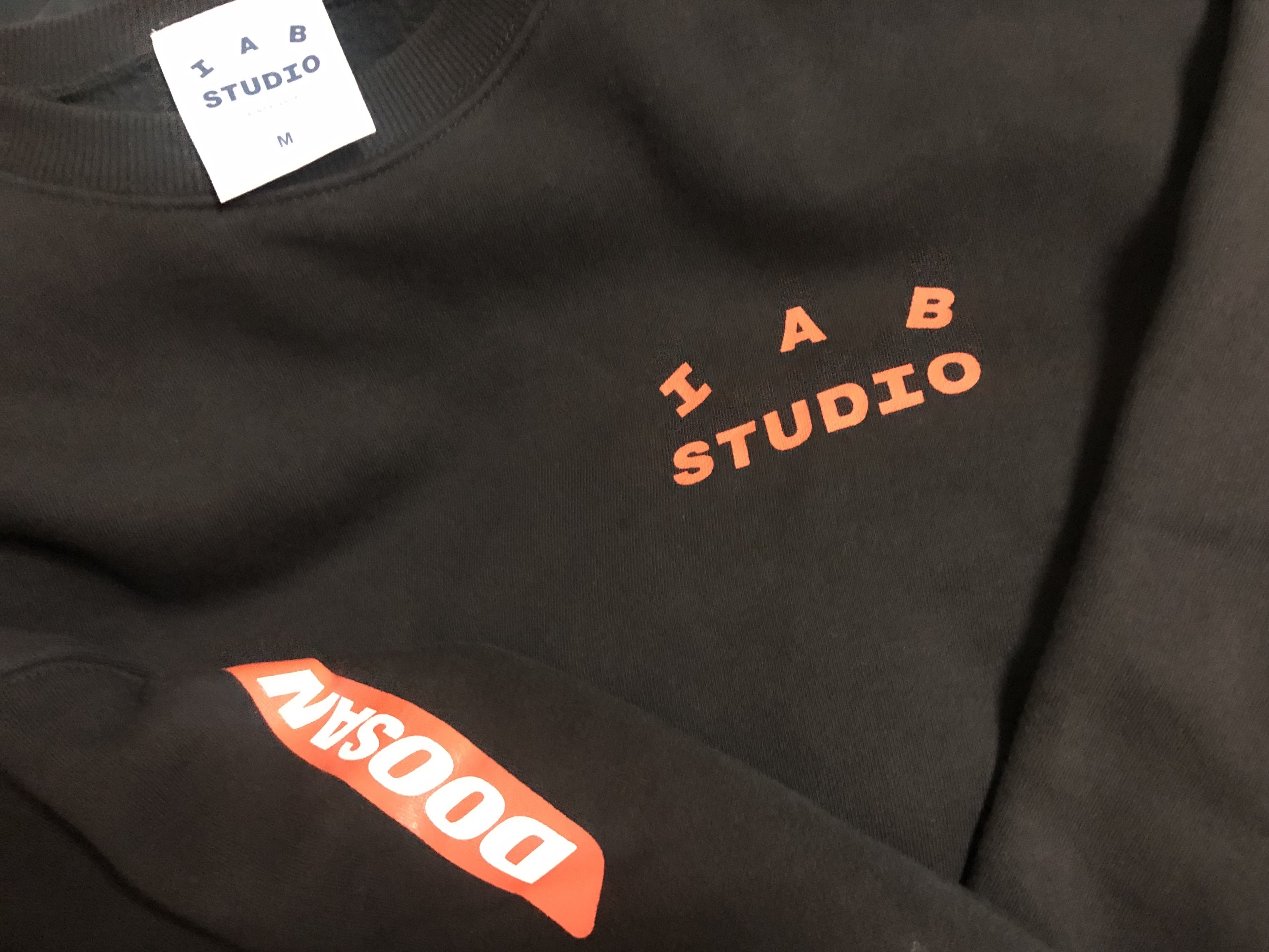 IAB Studio x Doosan Infracore Sweatshirt Charcoal, Essentials Track Pants Alfafa Sage - 20FW 착용 스타일 - 2